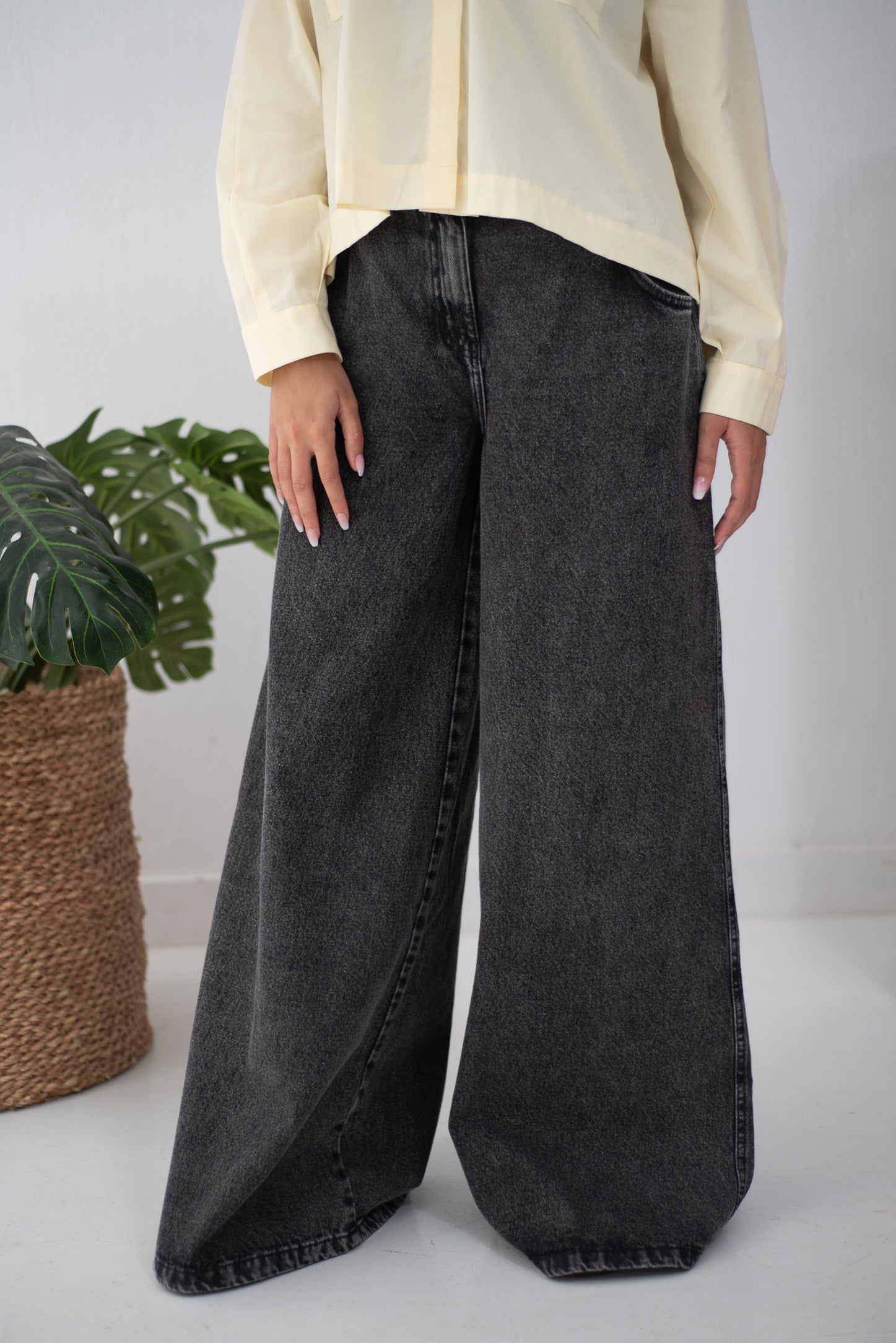 Wide Legs Jeans Pants Black - AB Essential Women Wear