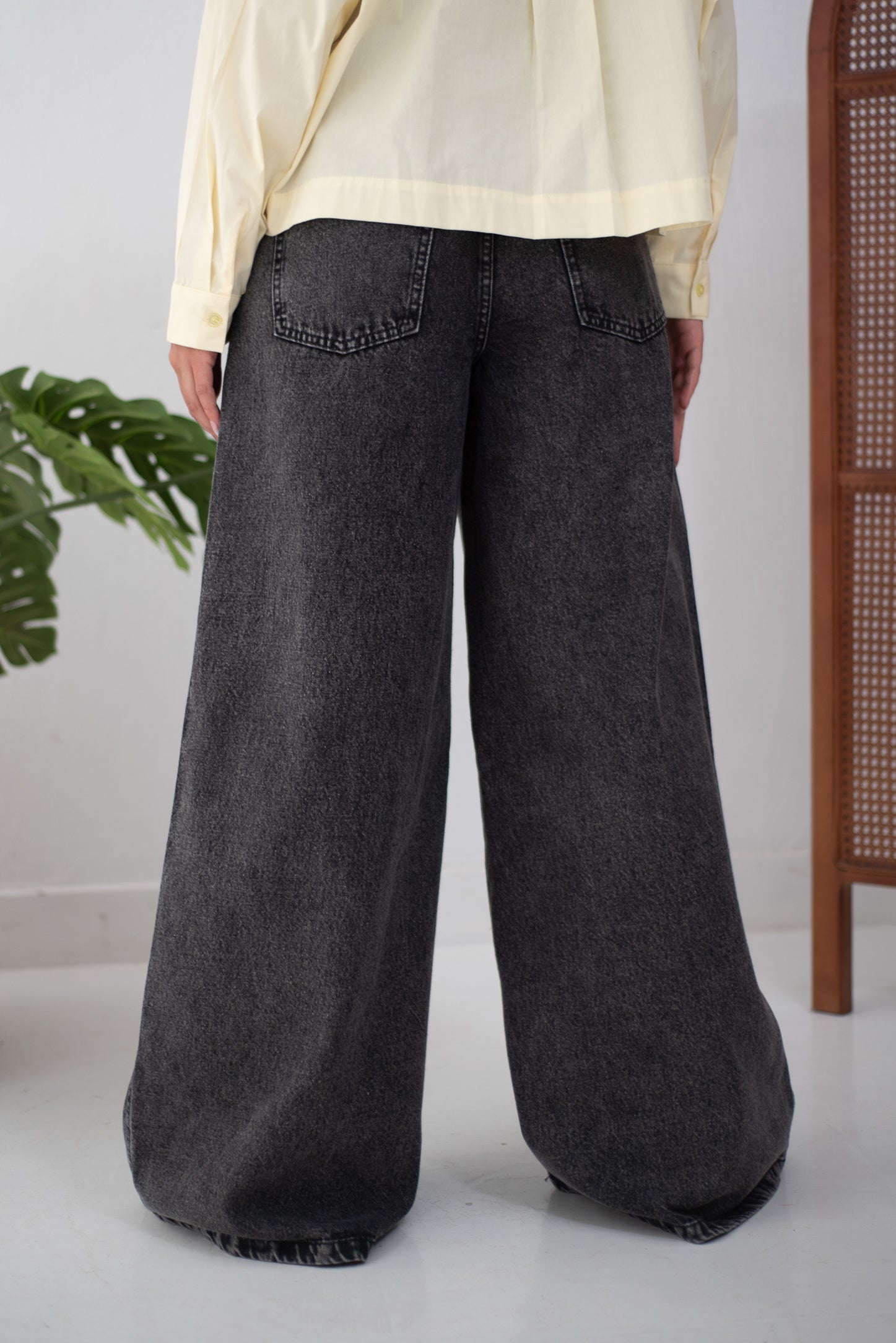 Wide Legs Jeans Pants Black - AB Essential Women Wear