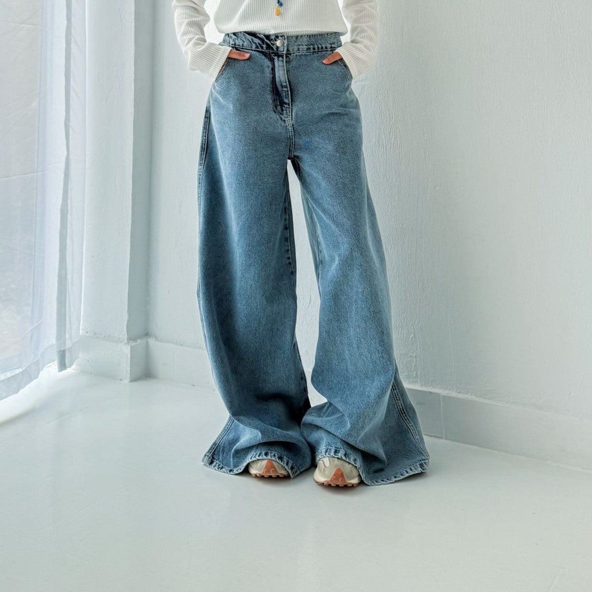 Wide Legs Jeans Sky - AB Essential Women Wear