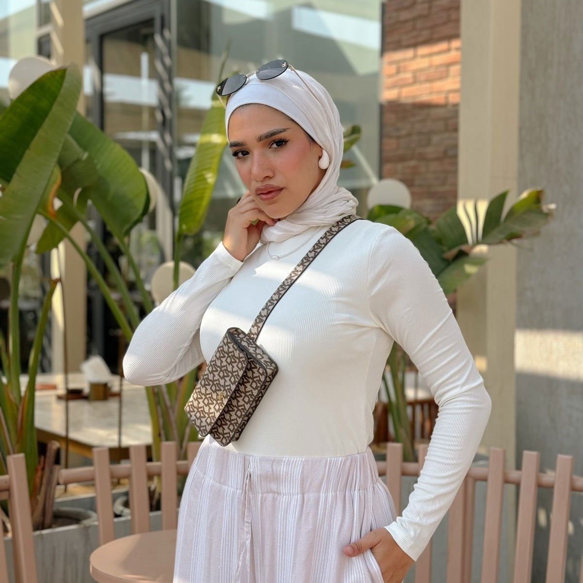 Glow Top Off White - AB ESSENTIALS