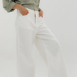Straight Leg Jeans Off White - AB ESSENTIALS