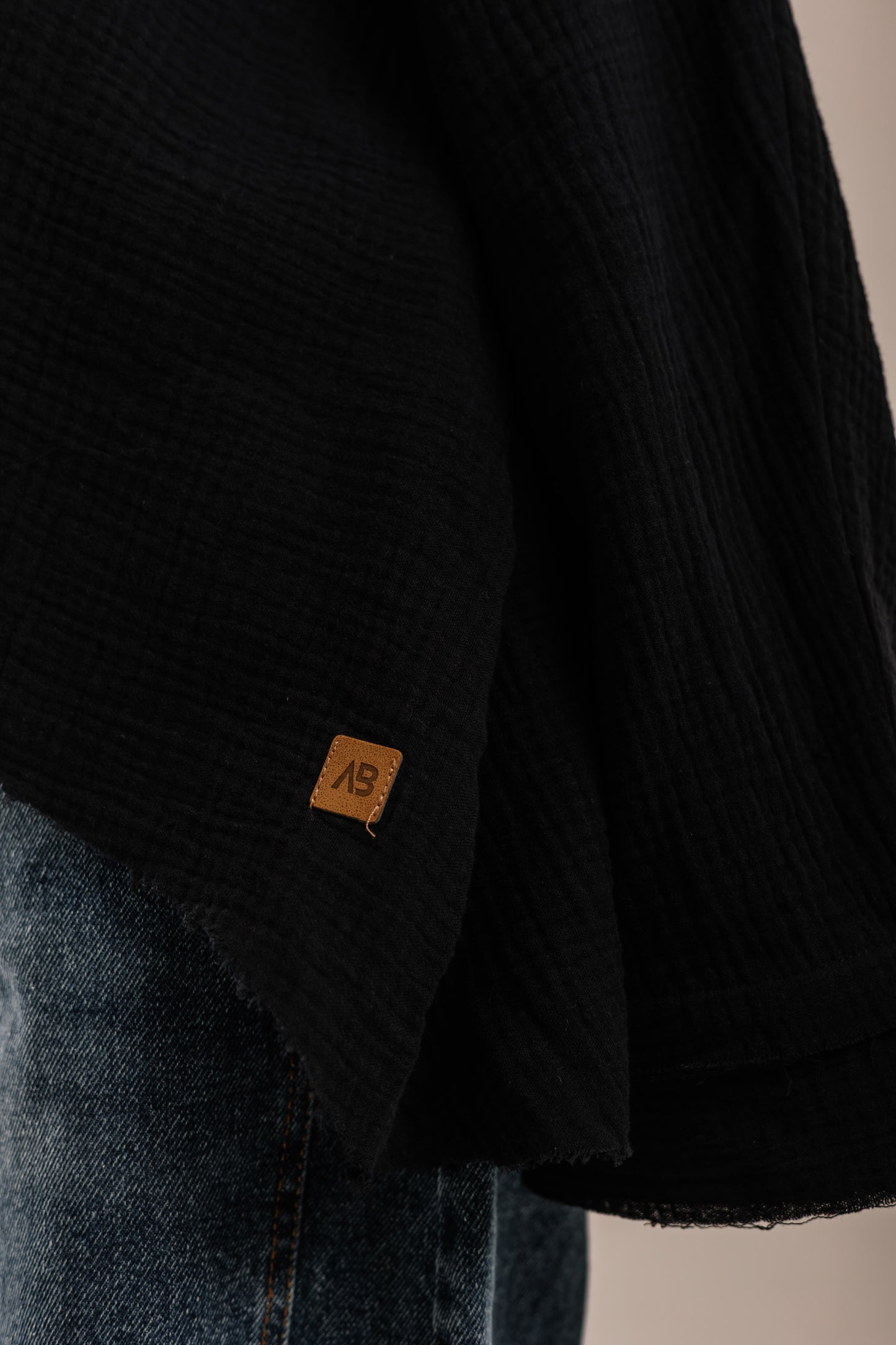 To Go Top Black - AB ESSENTIALS