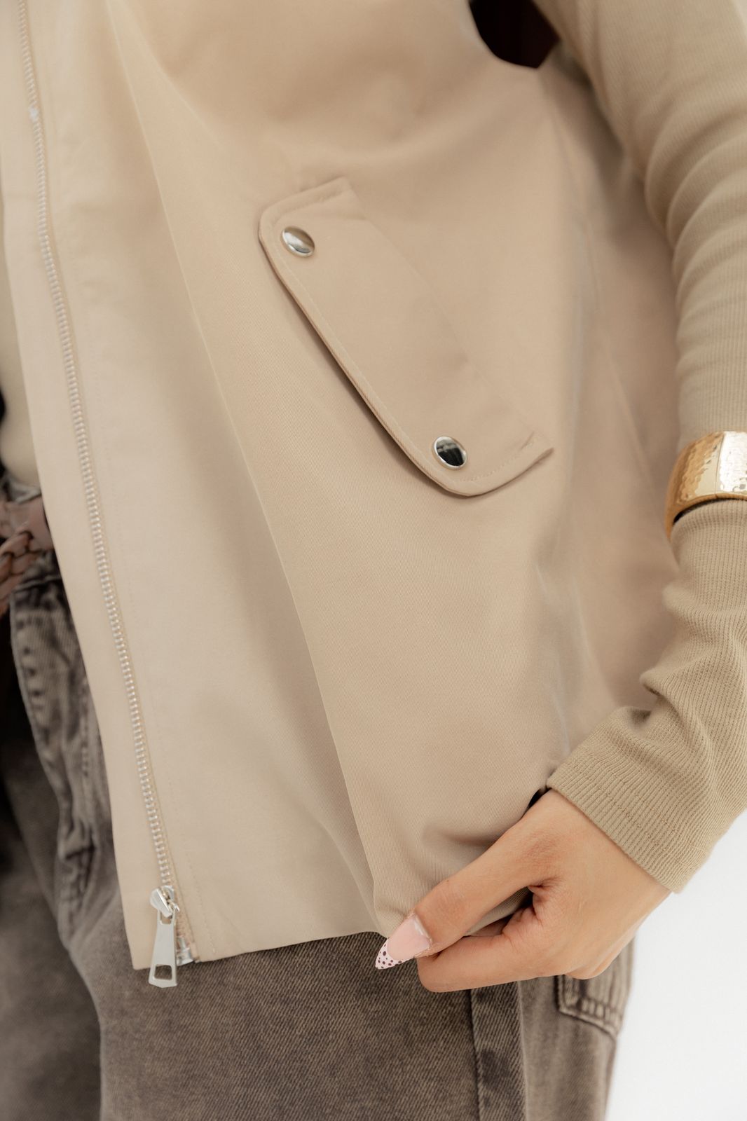 Vesto Beige - AB ESSENTIALS