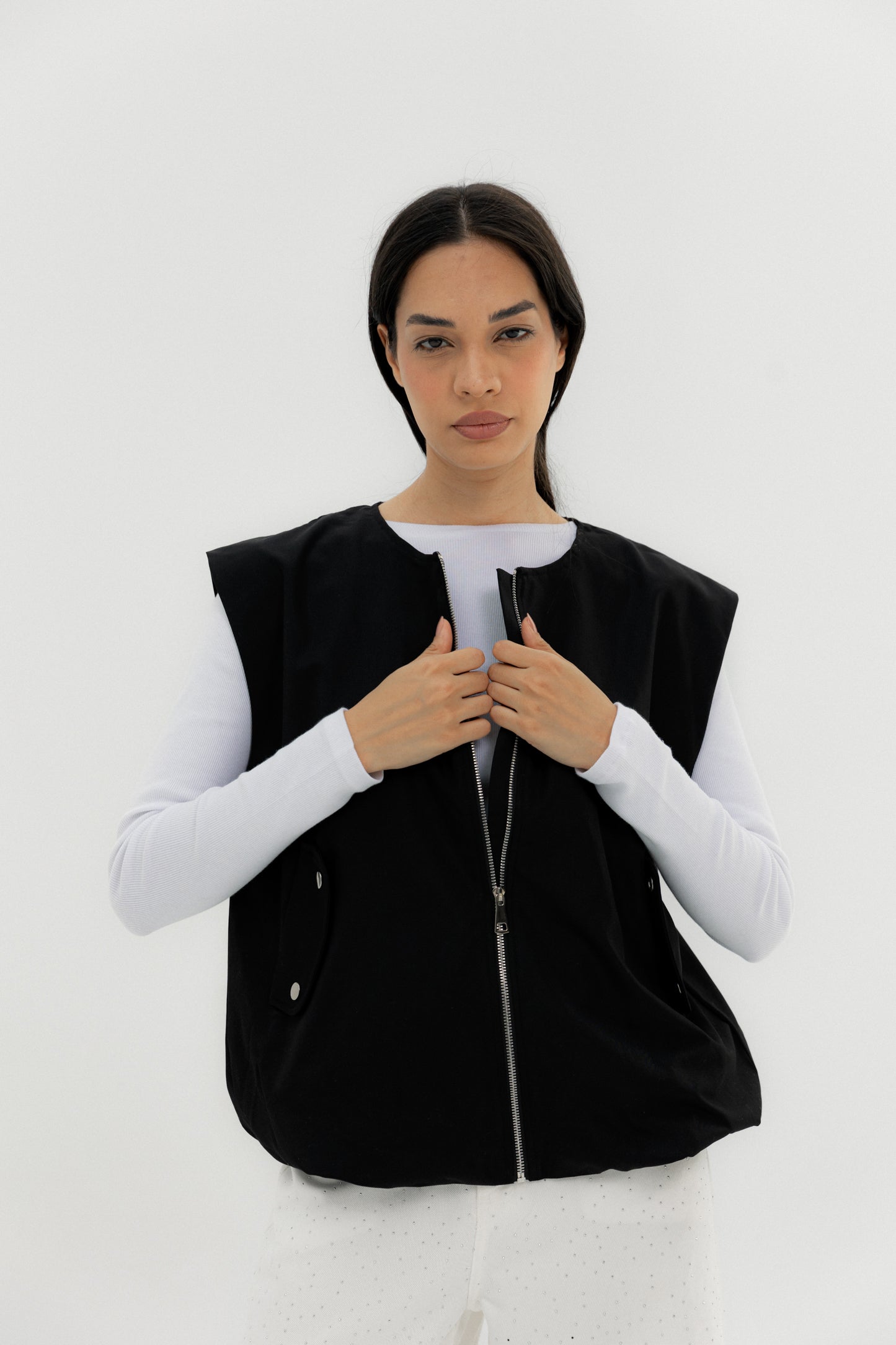 Vesto Black - AB ESSENTIALS