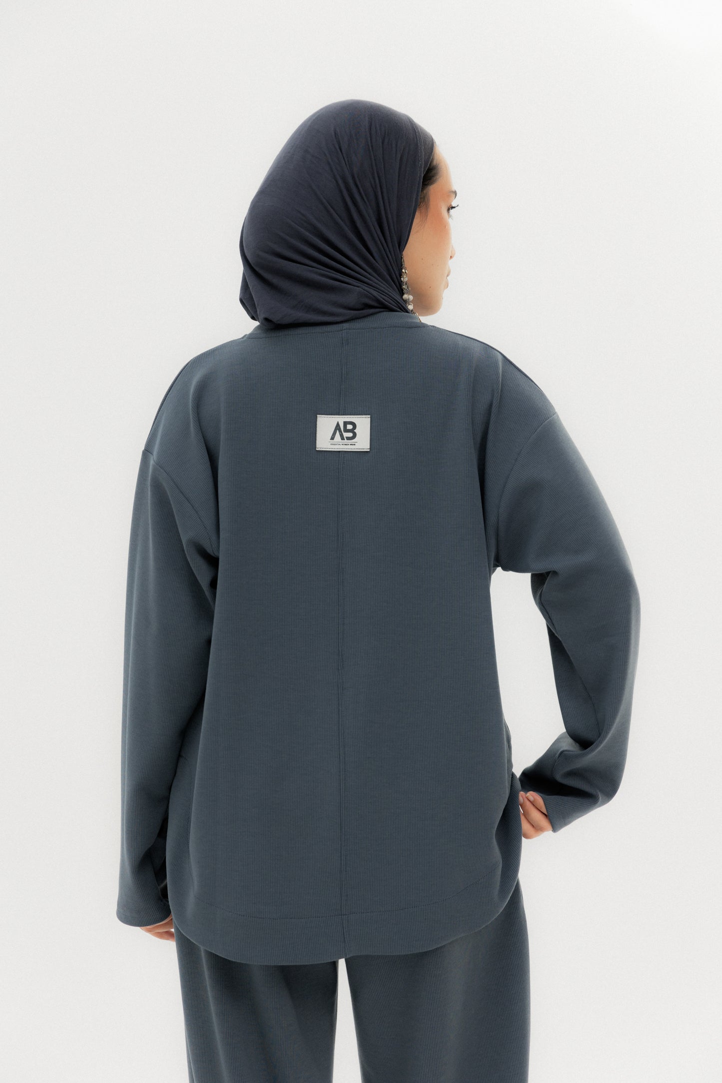 Warm Top Grey - AB ESSENTIALS