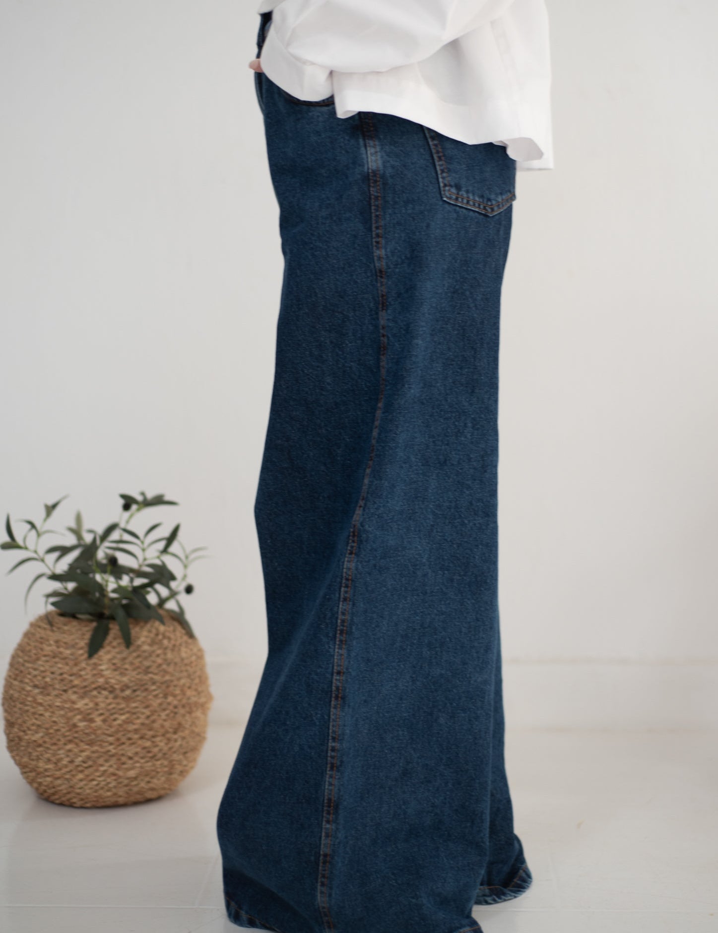 Wide Legs Jeans Pants - AB Essential Women Wear