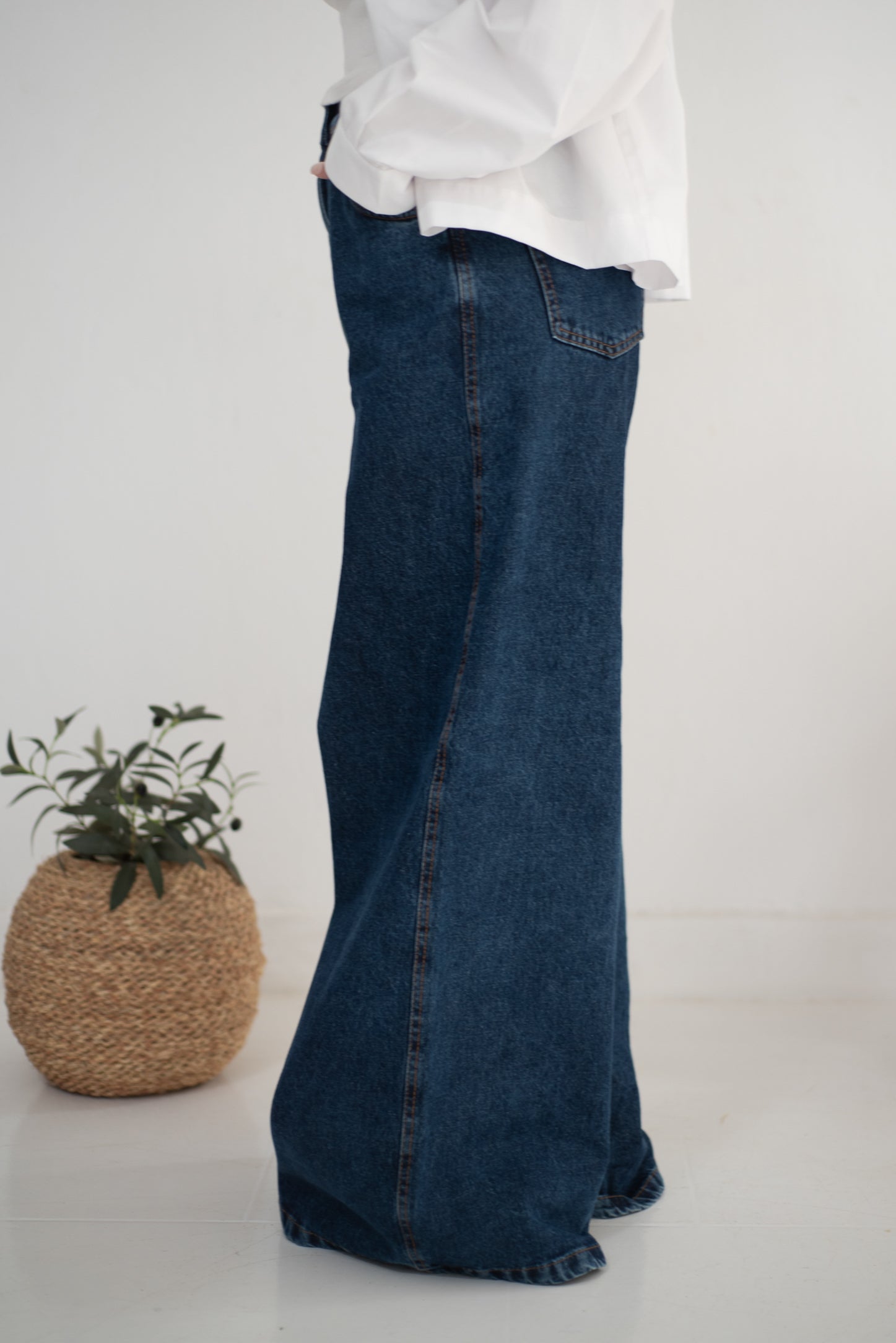 Wide Legs Jeans Pants - AB Essential Women Wear