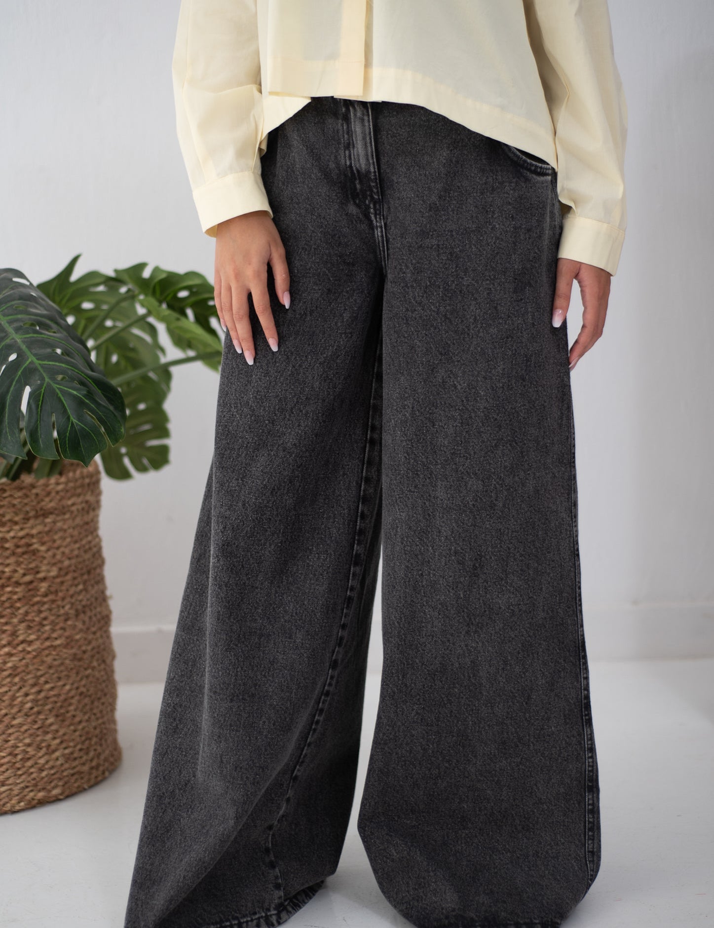 Wide Legs Jeans Pants Black - AB Essential Women Wear