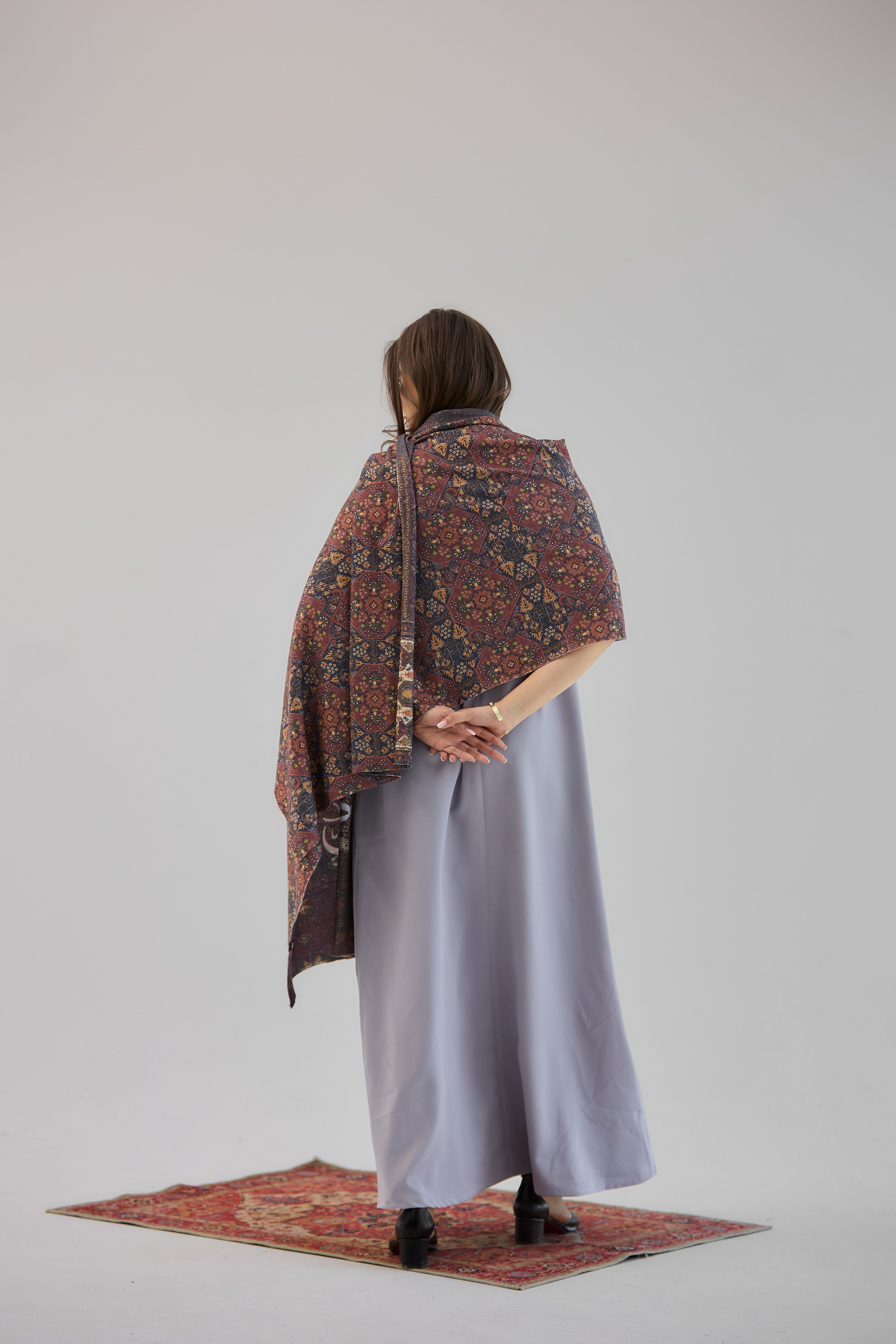 Amira Shawl - AB ESSENTIALS