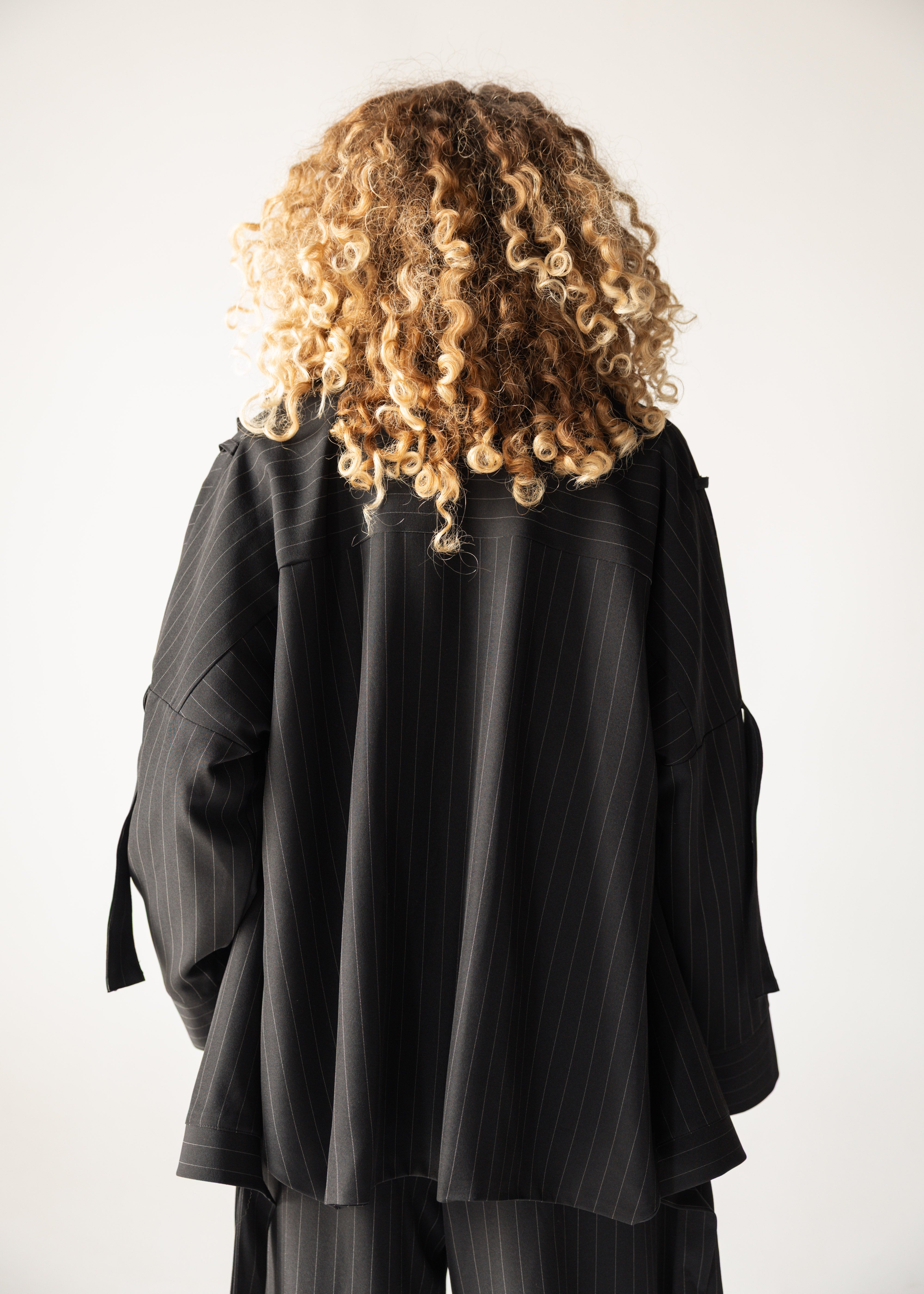 Bestie Blazer Black - AB ESSENTIALS