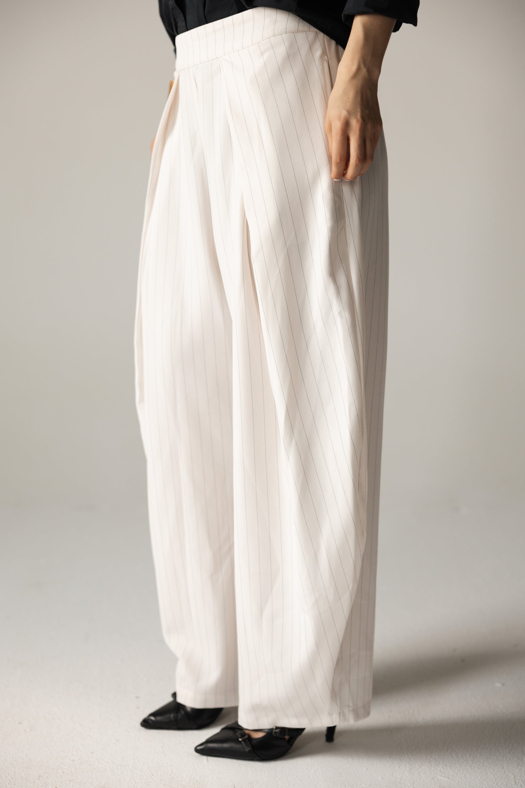 Bestie Pants Off White - AB ESSENTIALS