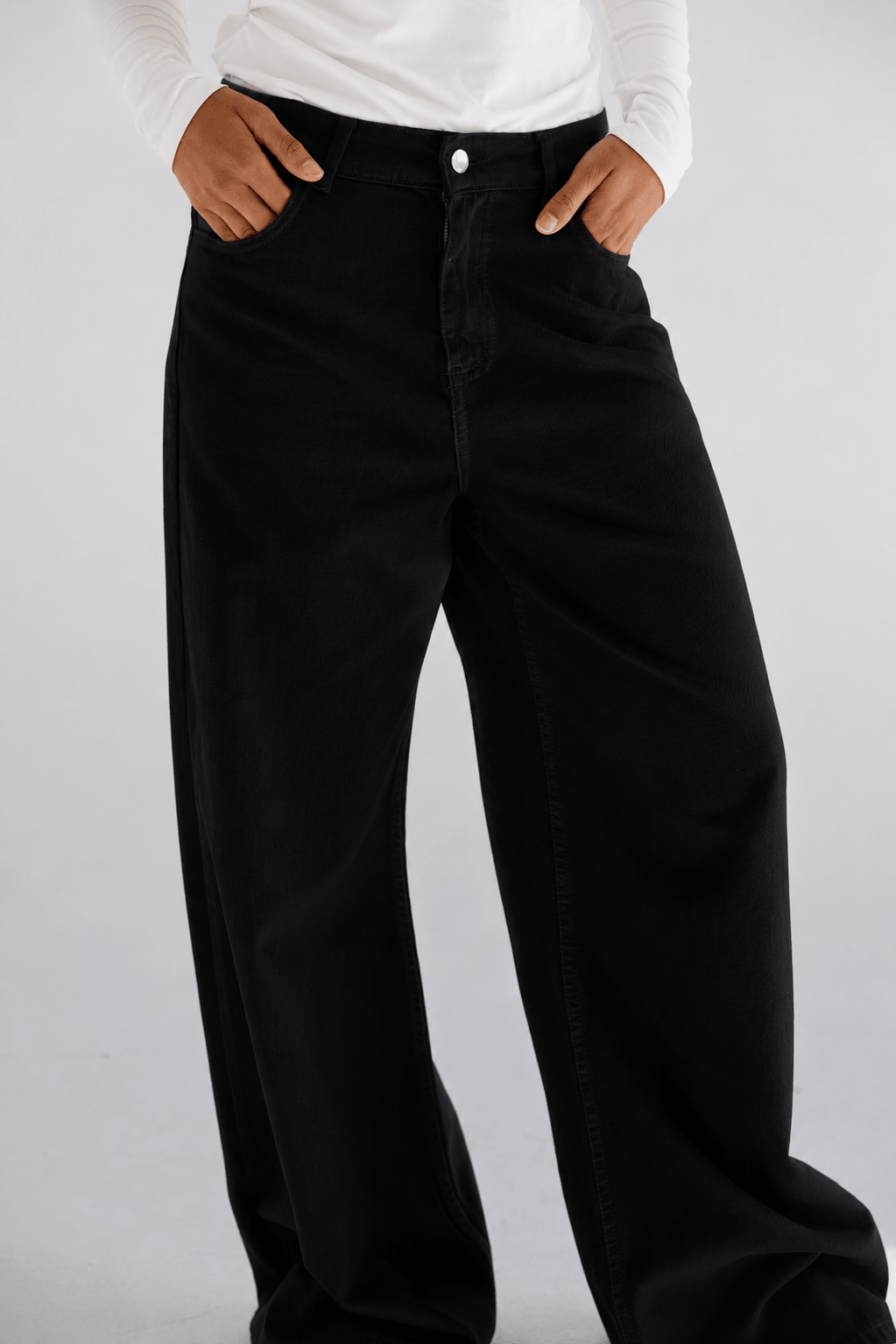 Black Denim Pants - AB ESSENTIALS