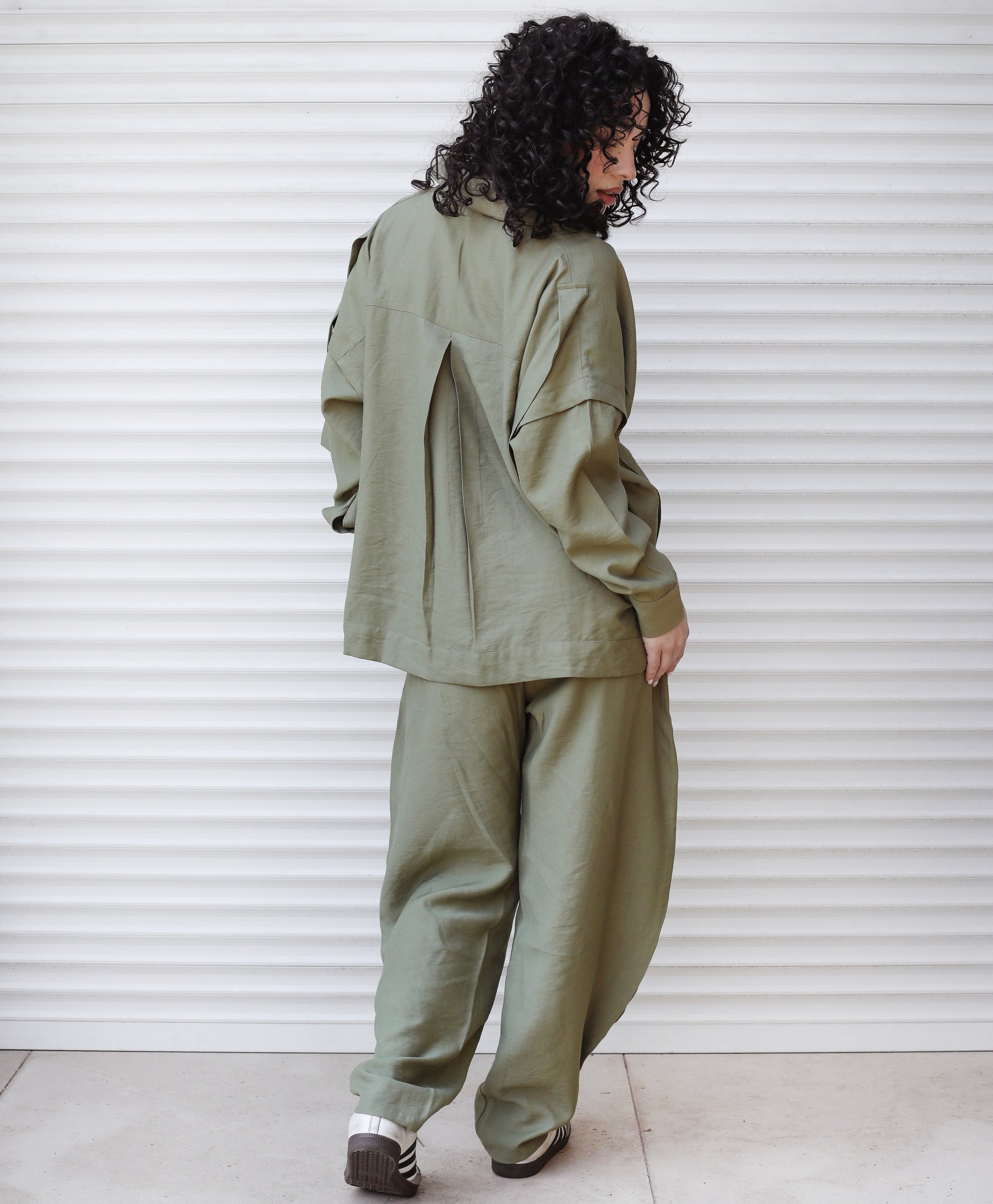 Capsule Linen Set Olive - AB ESSENTIALS