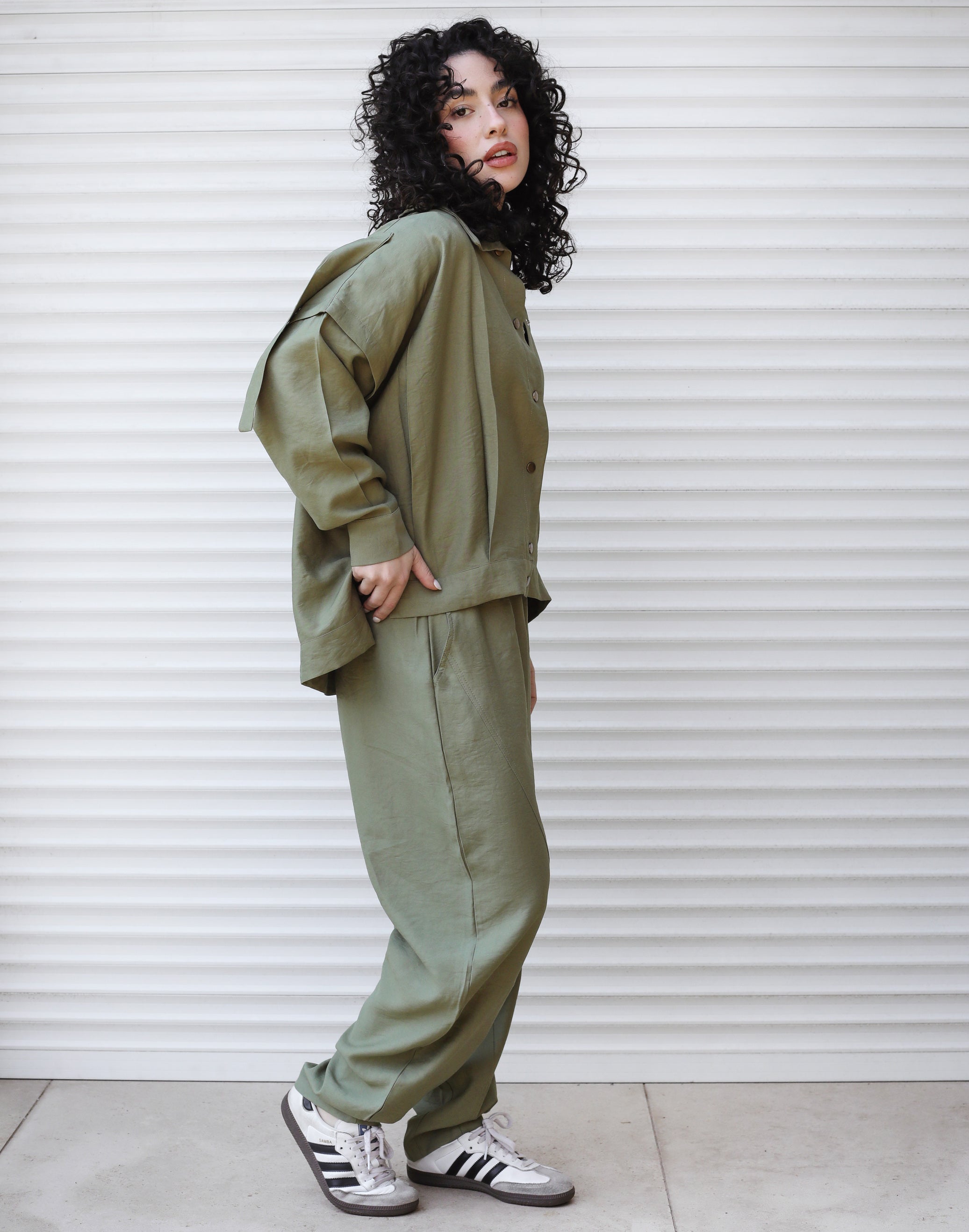 Capsule Linen Set Olive - AB ESSENTIALS