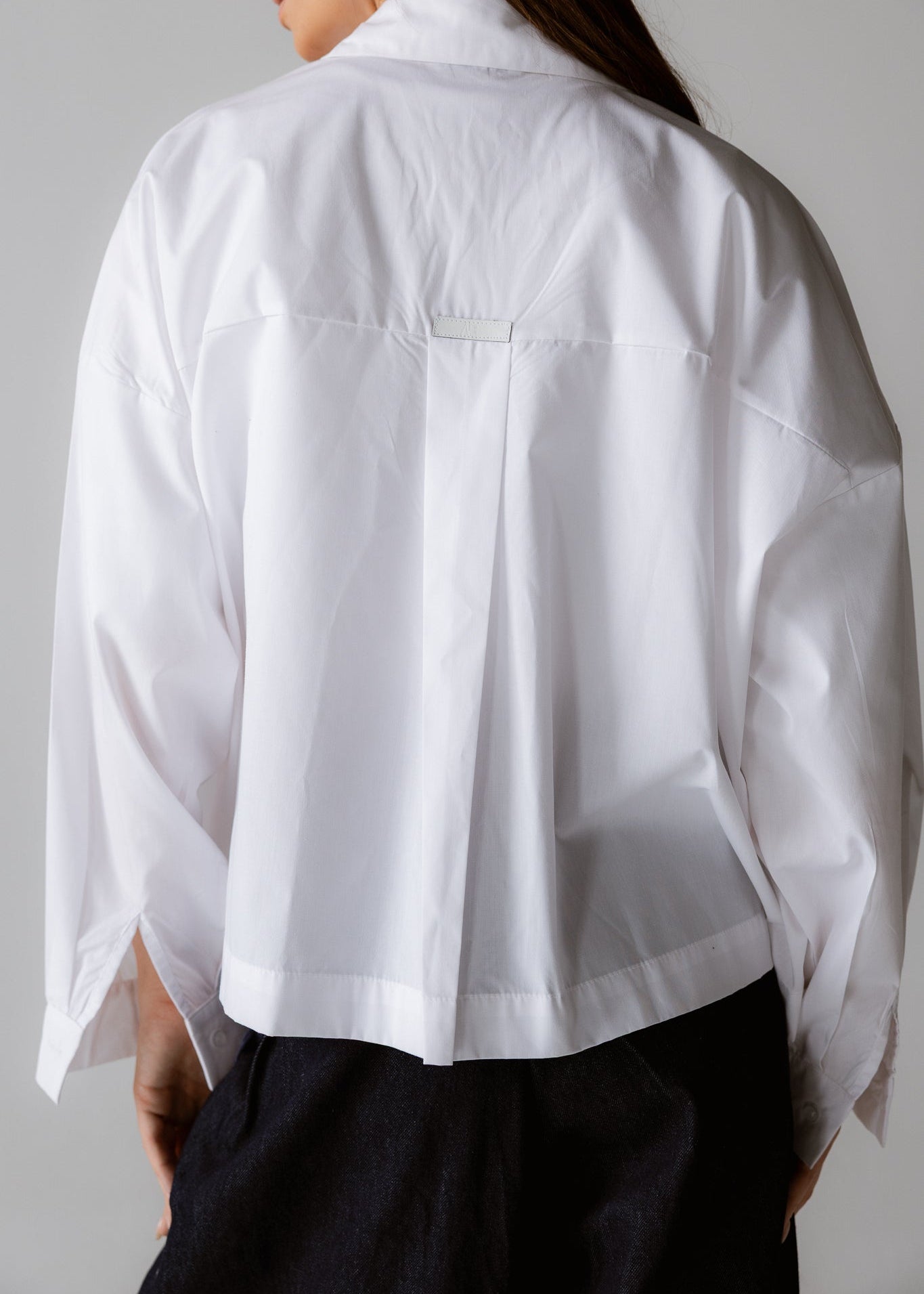 Cropi Shirt White - AB ESSENTIALS