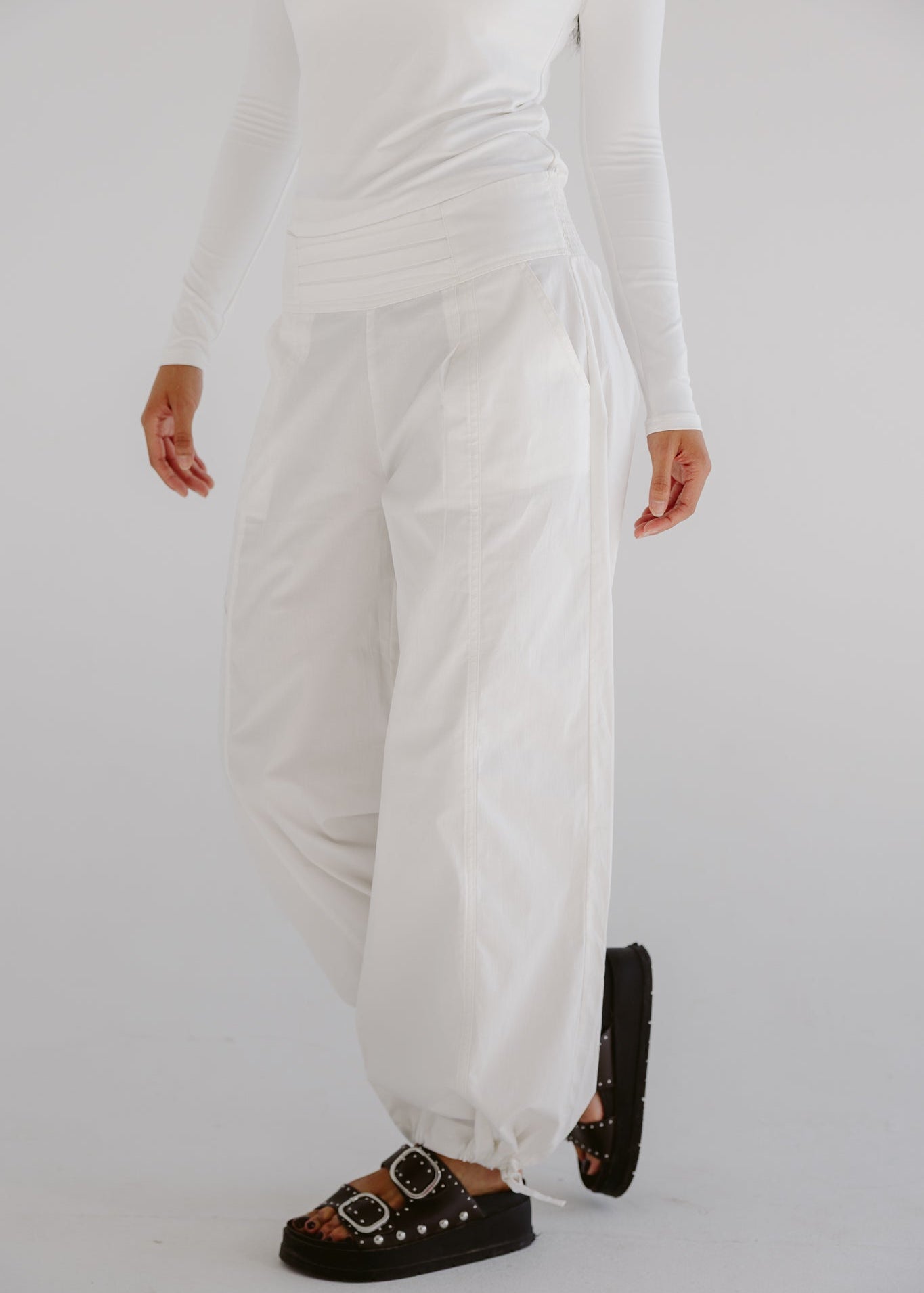 Easy Pants White - AB ESSENTIALS