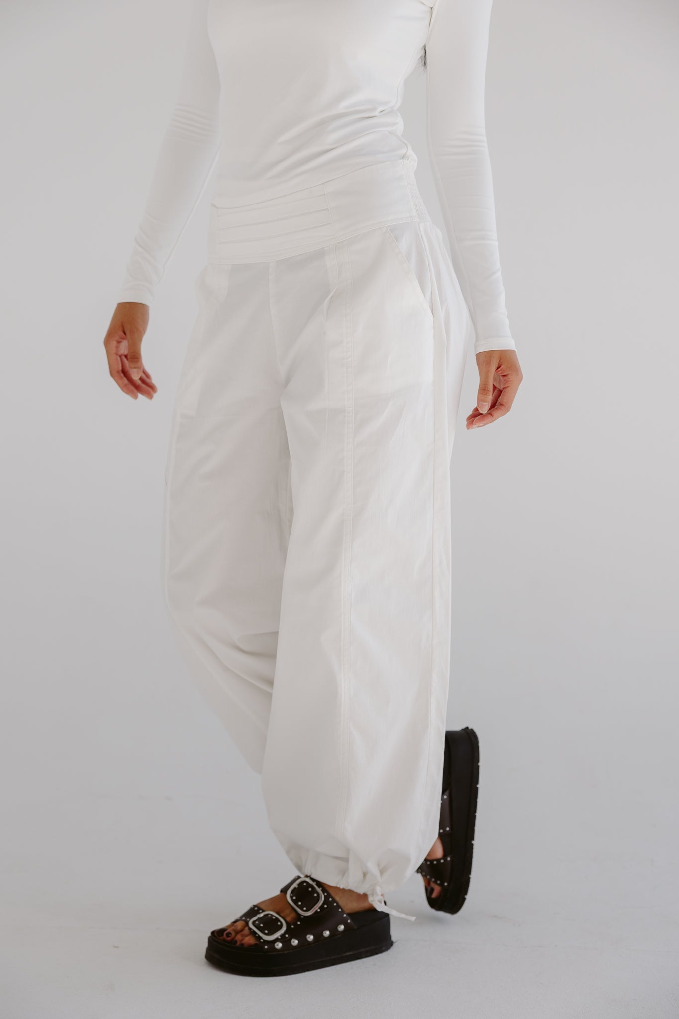 Easy Pants White - AB ESSENTIALS