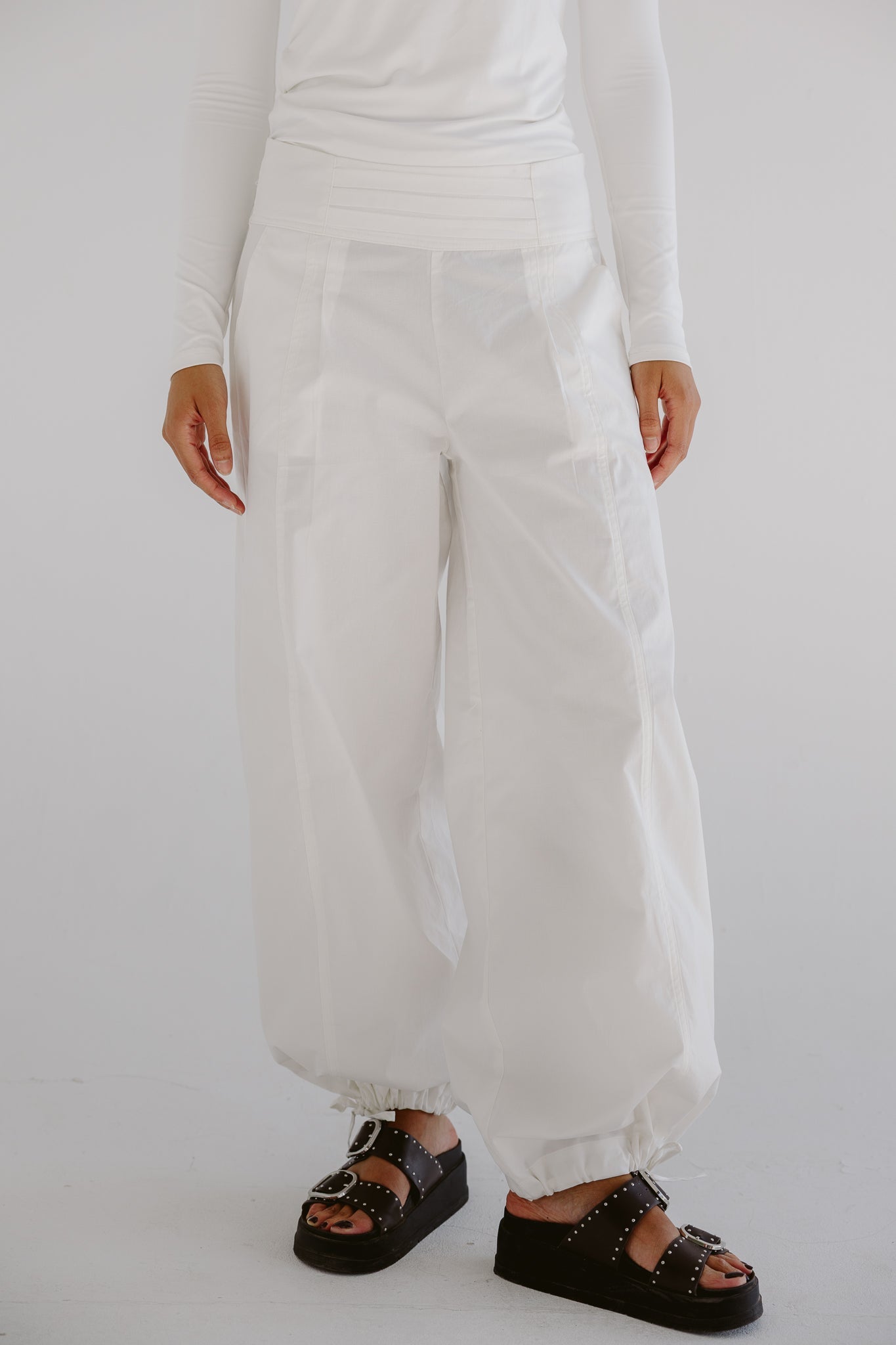 Easy Pants White - AB ESSENTIALS