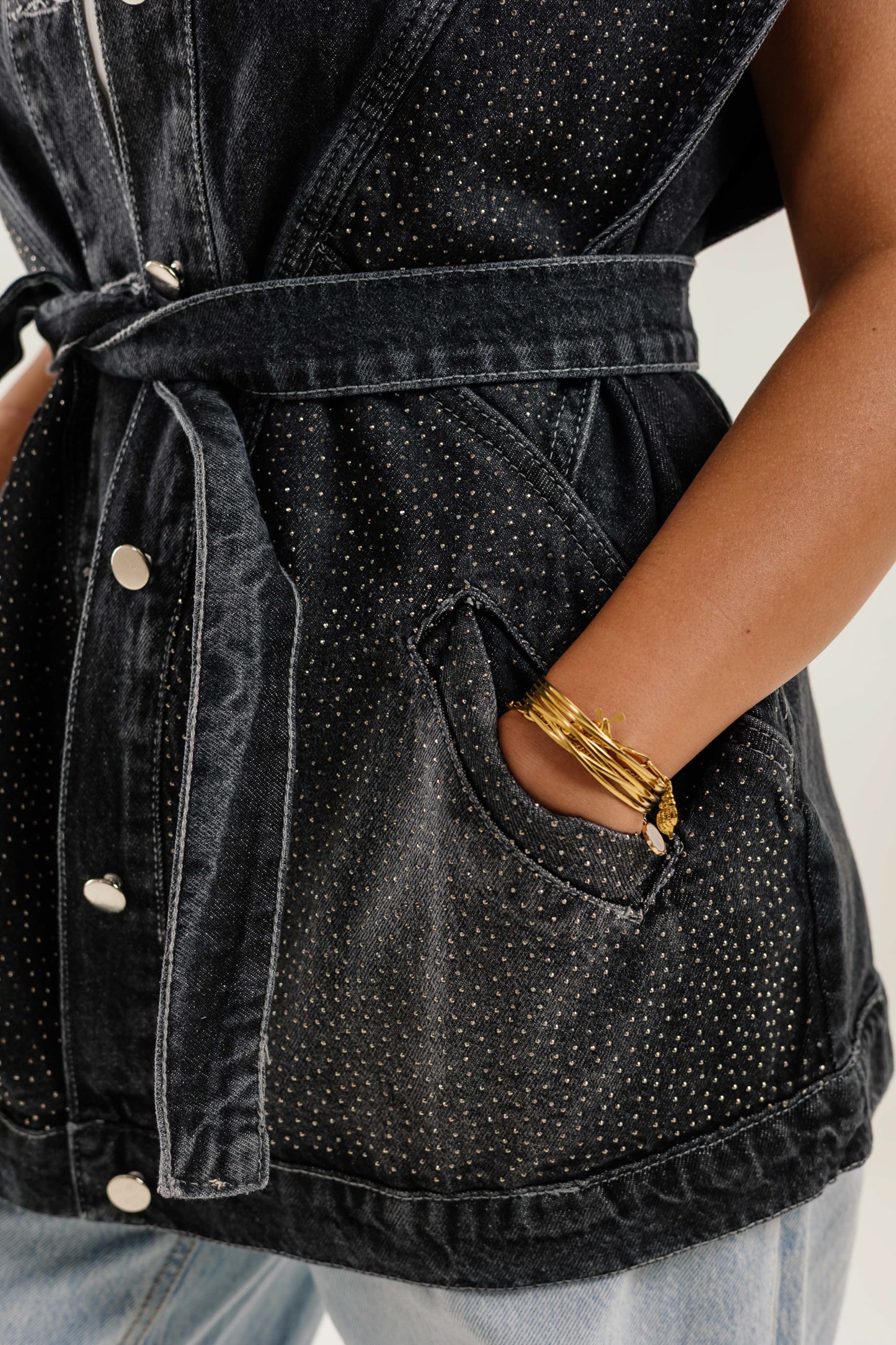 Glitra Vest Black - AB ESSENTIALS