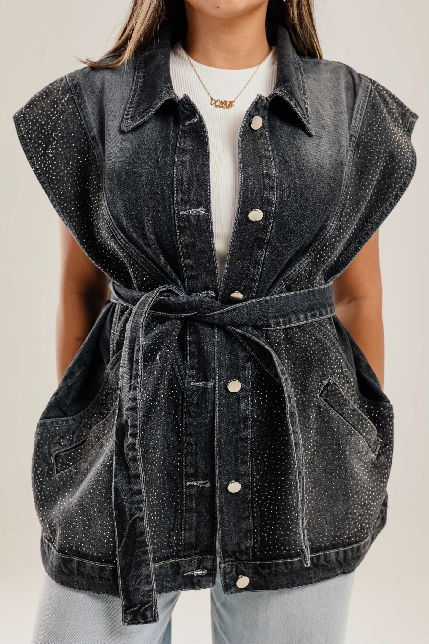 Glitra Vest Black - AB ESSENTIALS