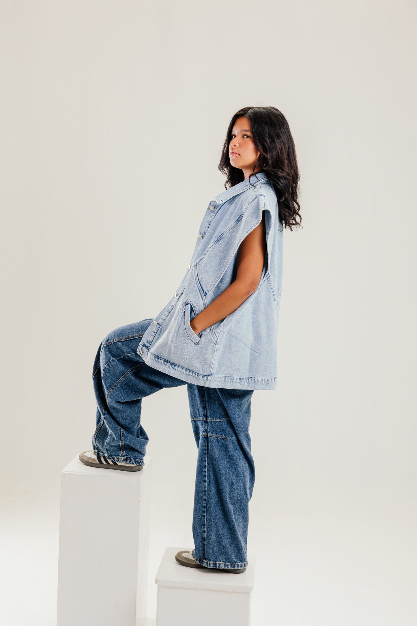 Glitra Vest Blue - AB ESSENTIALS