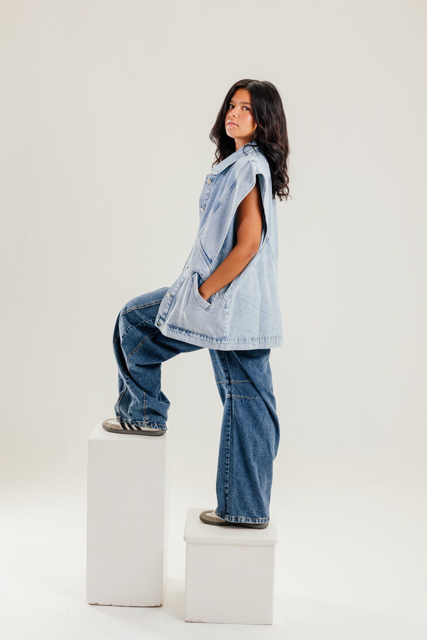 Glitra Vest Blue - AB ESSENTIALS