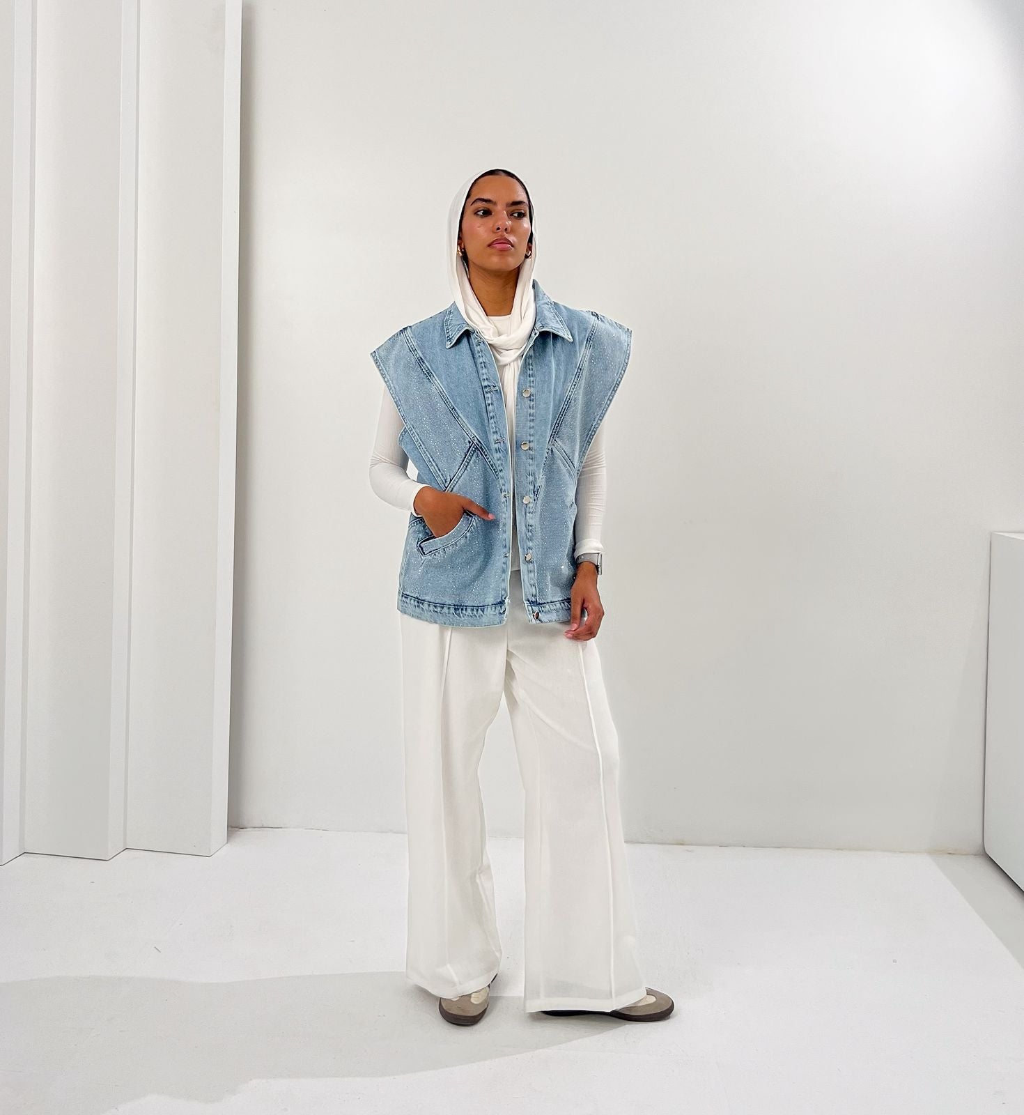 Glitra Vest Blue - AB ESSENTIALS
