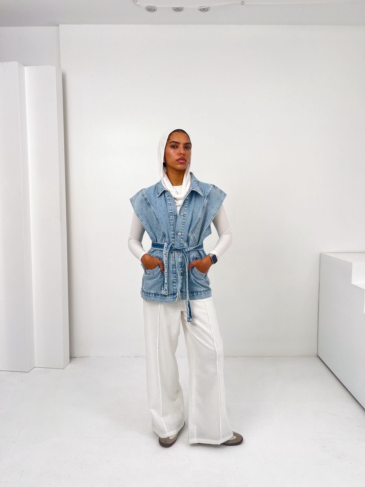 Glitra Vest Blue - AB ESSENTIALS