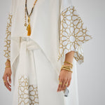 Layal White - AB ESSENTIALS
