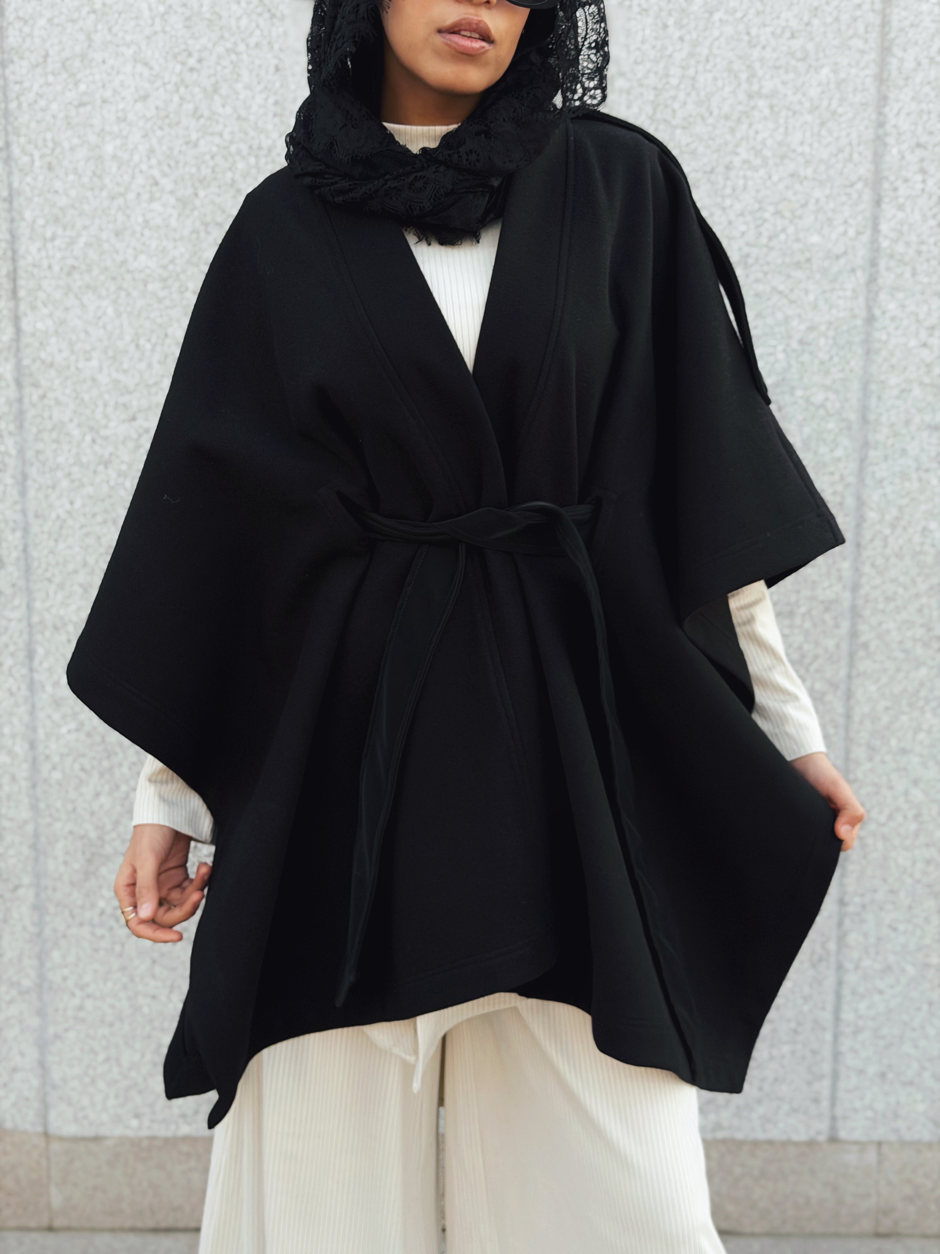 Luxurious Wool Cape Black - AB ESSENTIALS