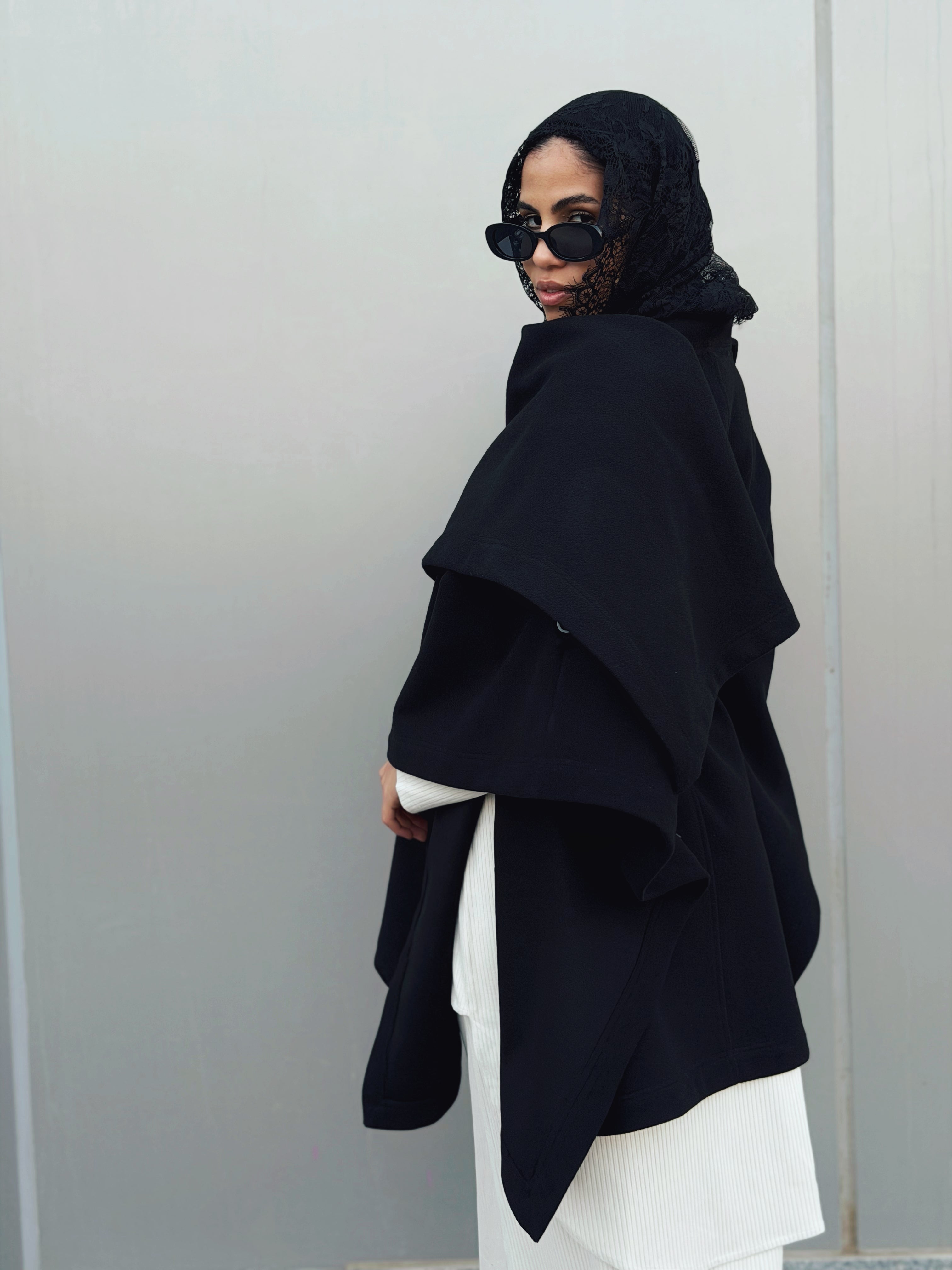 Luxurious Wool Cape Black - AB ESSENTIALS