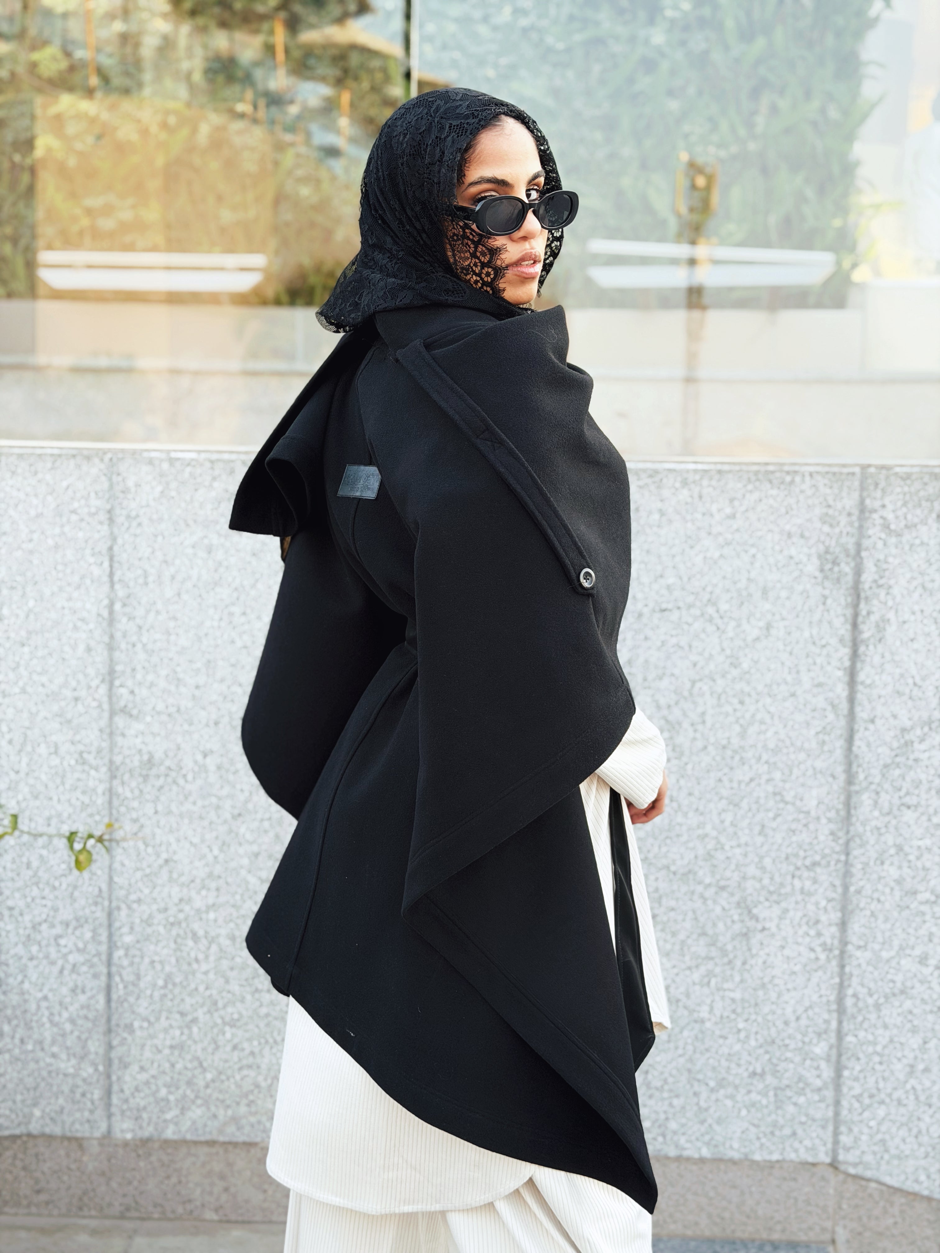 Luxurious Wool Cape Black - AB ESSENTIALS