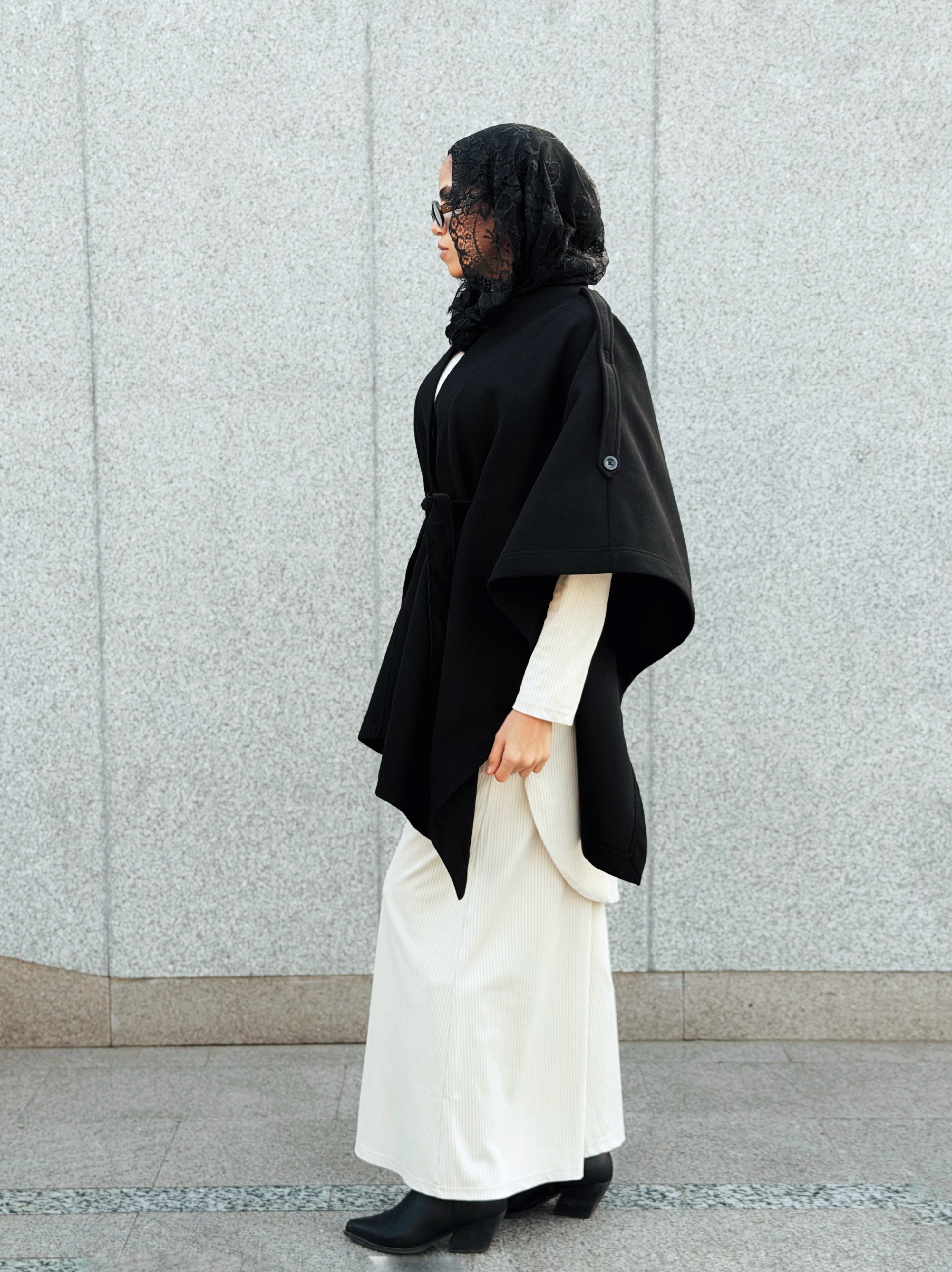 Luxurious Wool Cape Black - AB ESSENTIALS