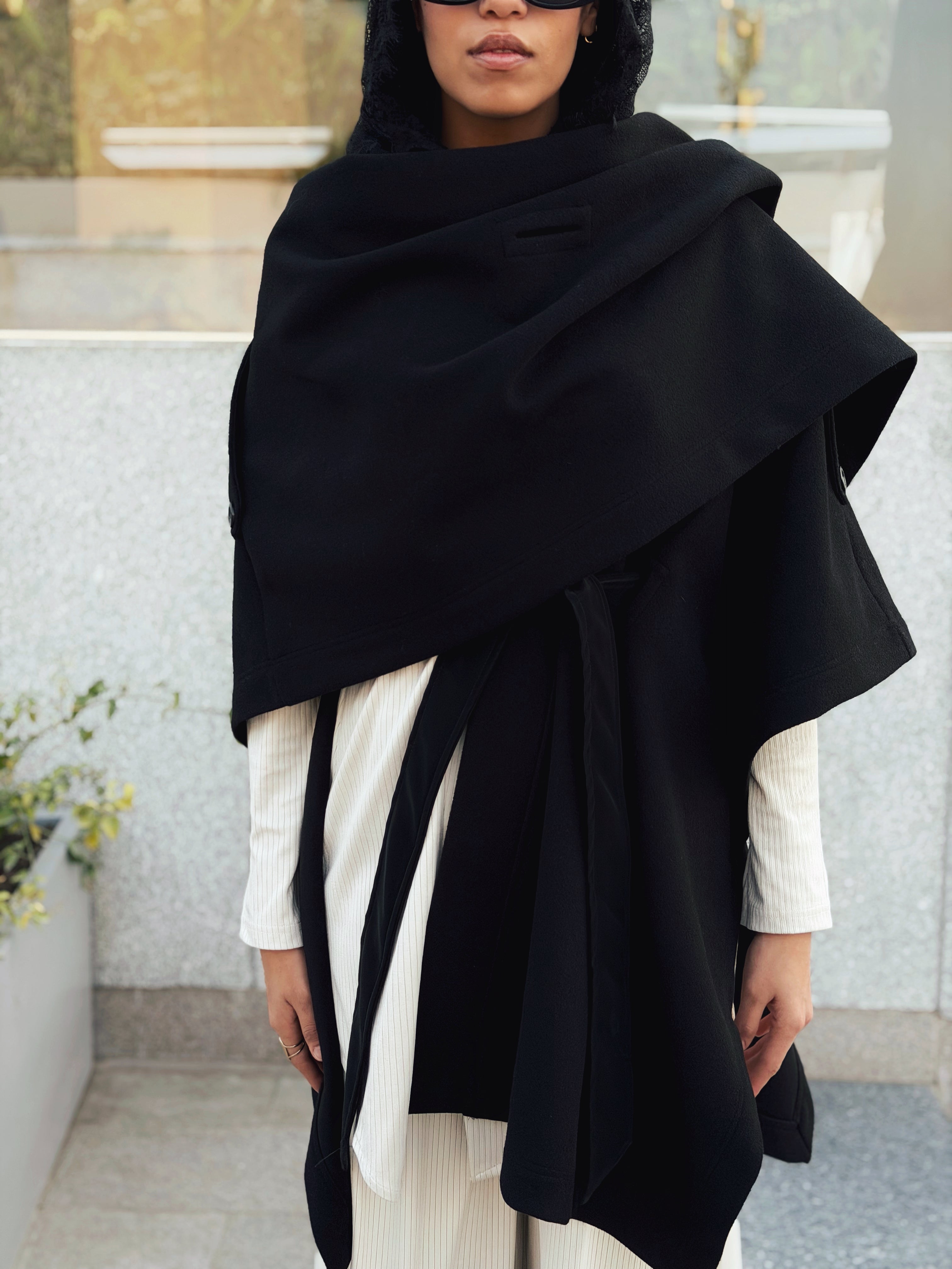 Luxurious Wool Cape Black - AB ESSENTIALS