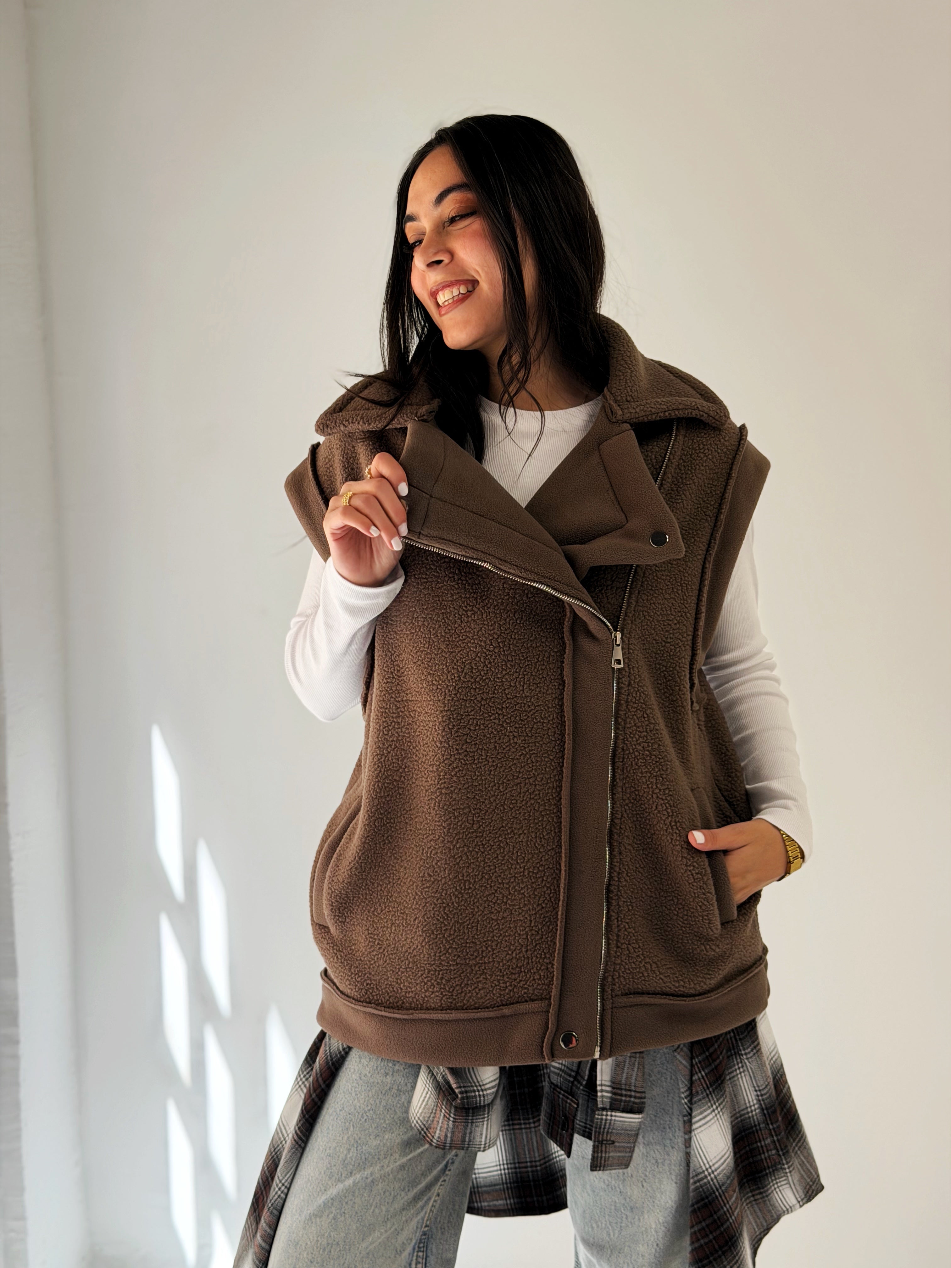 Must Have Furry Brown - AB ESSENTIALS