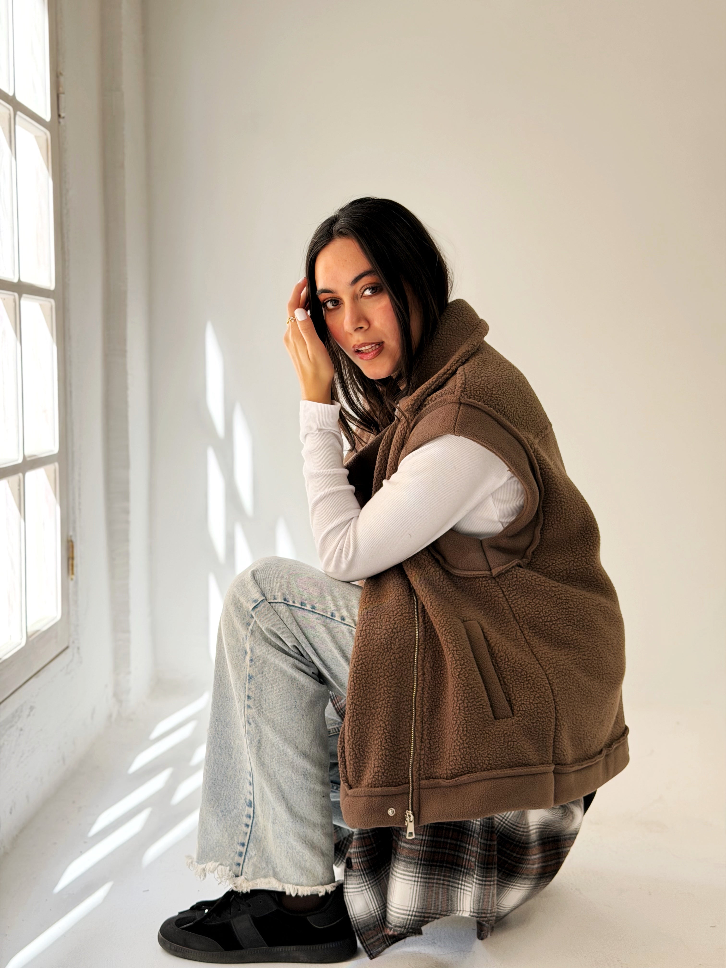 Must Have Furry Brown - AB ESSENTIALS