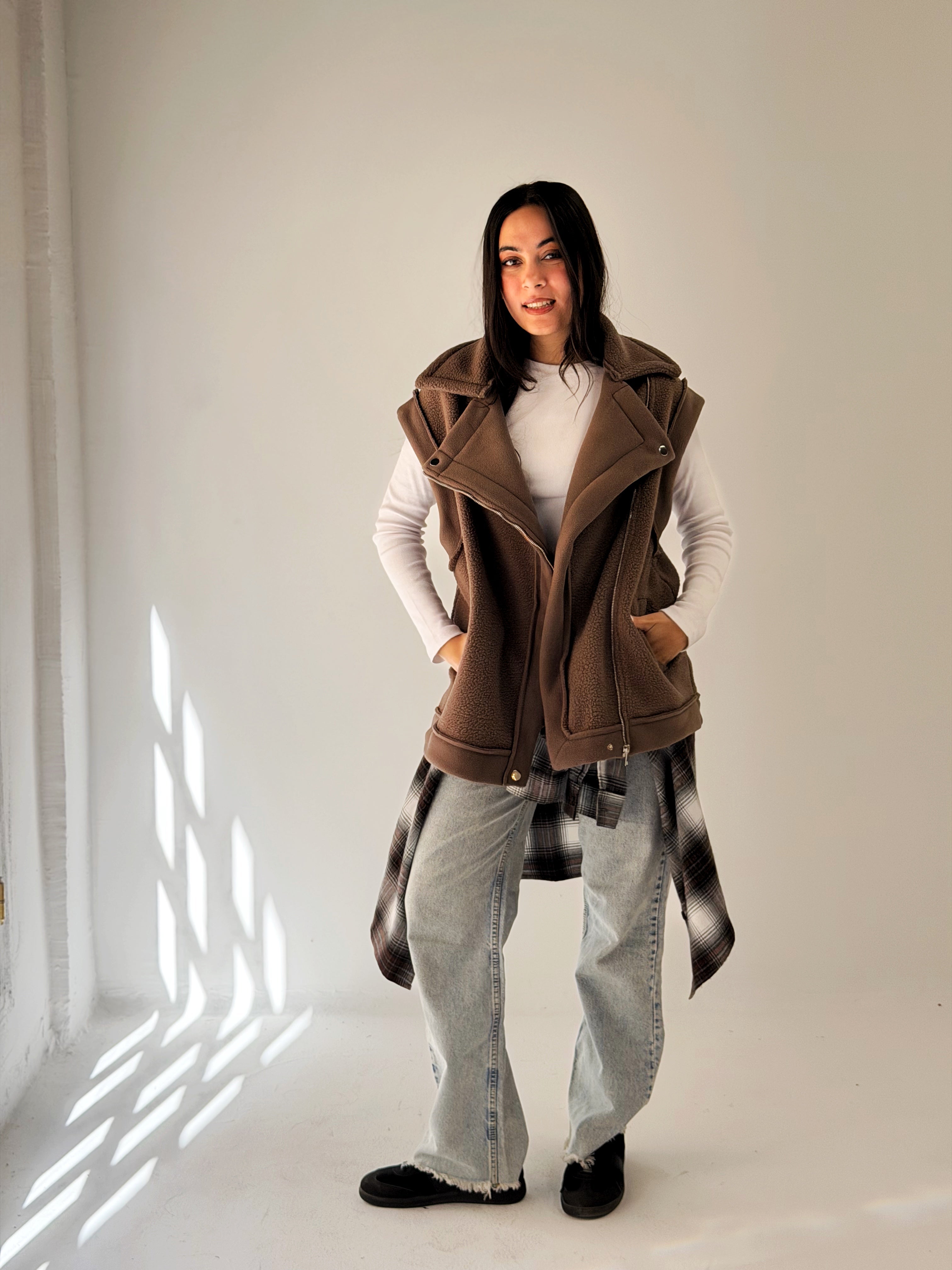 Must Have Furry Brown - AB ESSENTIALS