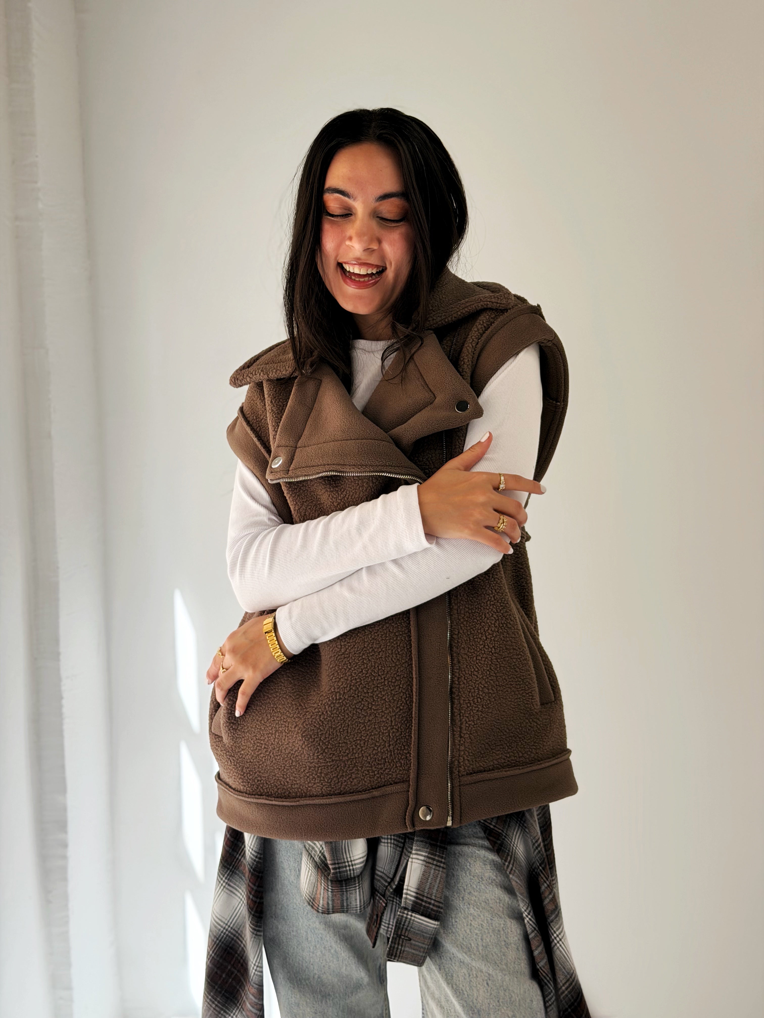 Must Have Furry Brown - AB ESSENTIALS