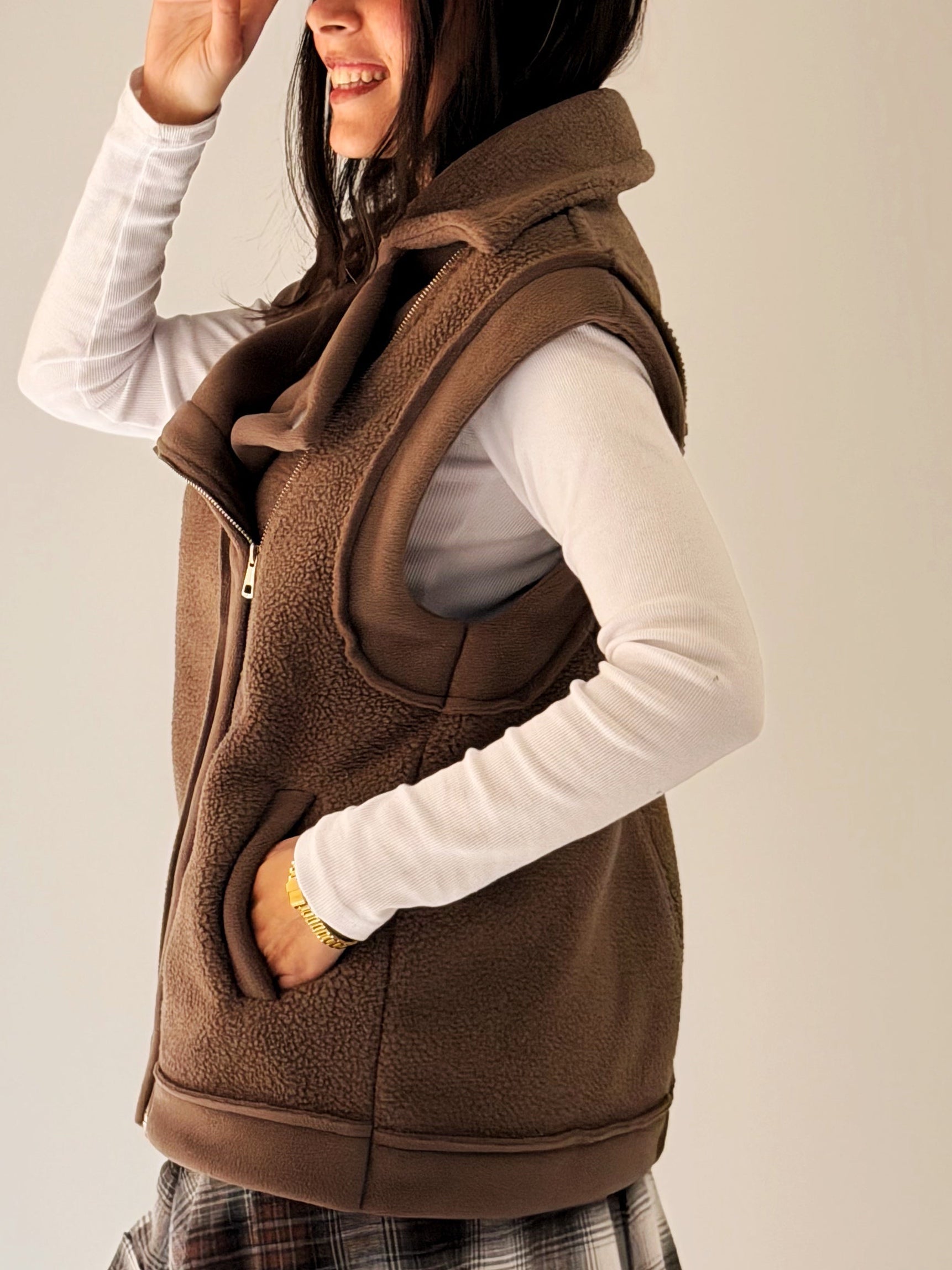 Must Have Furry Brown - AB ESSENTIALS