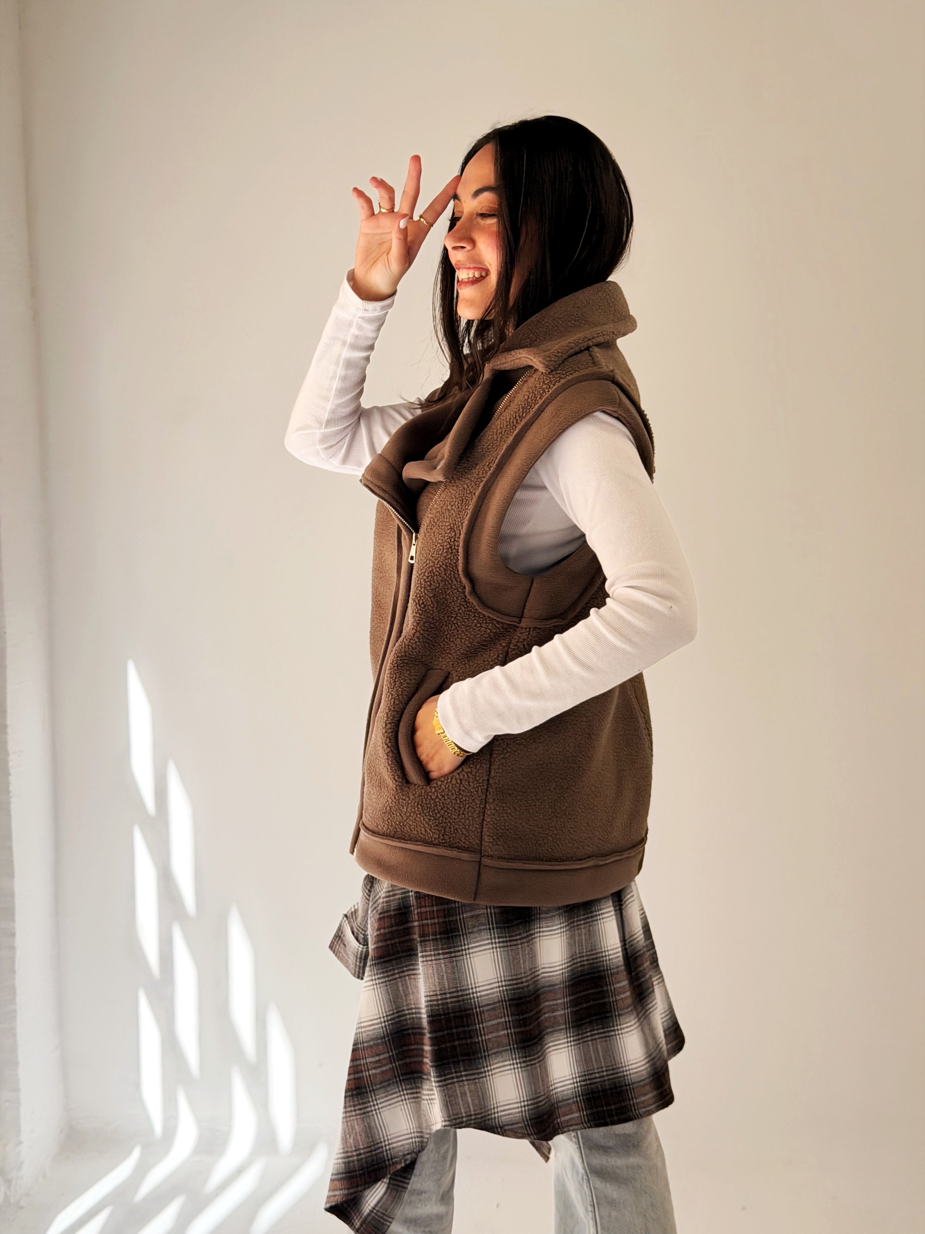 Must Have Furry Brown - AB ESSENTIALS