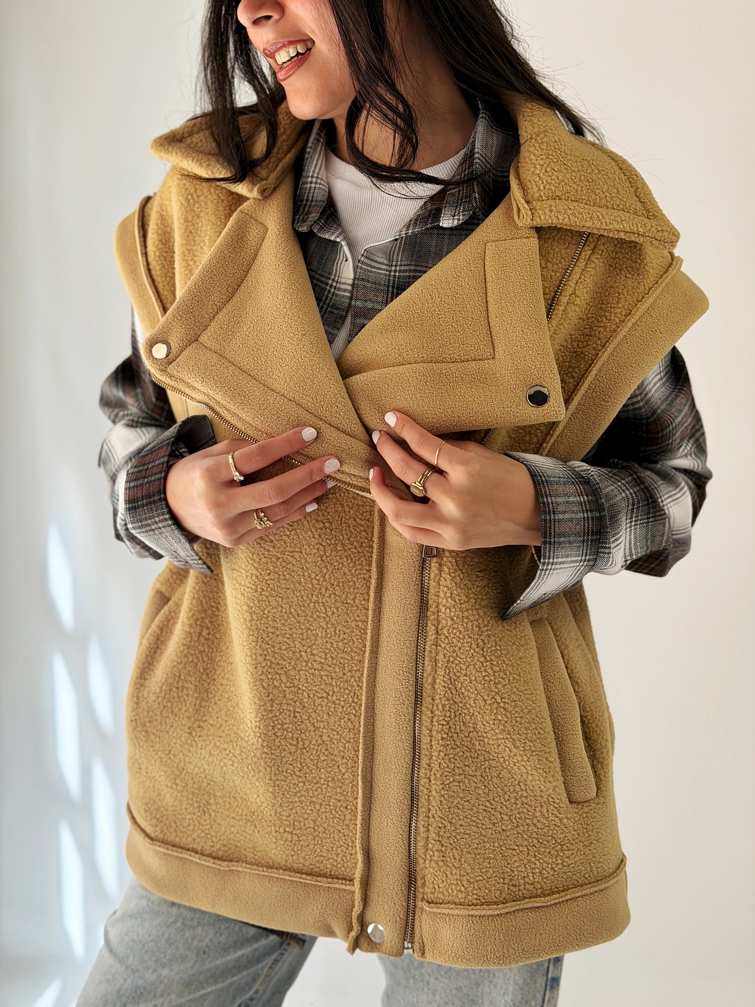 Must Have Furry Cafe - AB ESSENTIALS