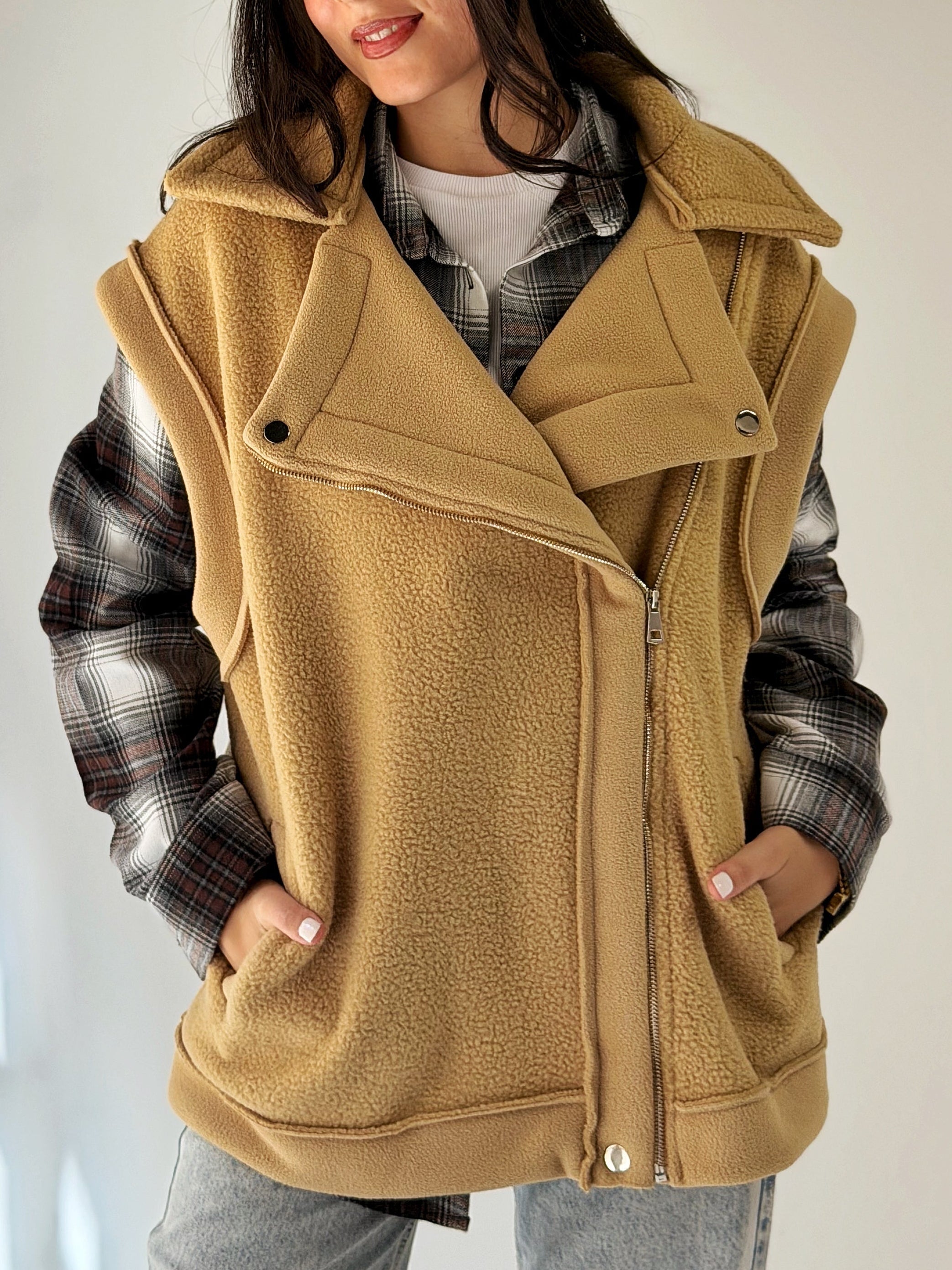 Must Have Furry Cafe - AB ESSENTIALS