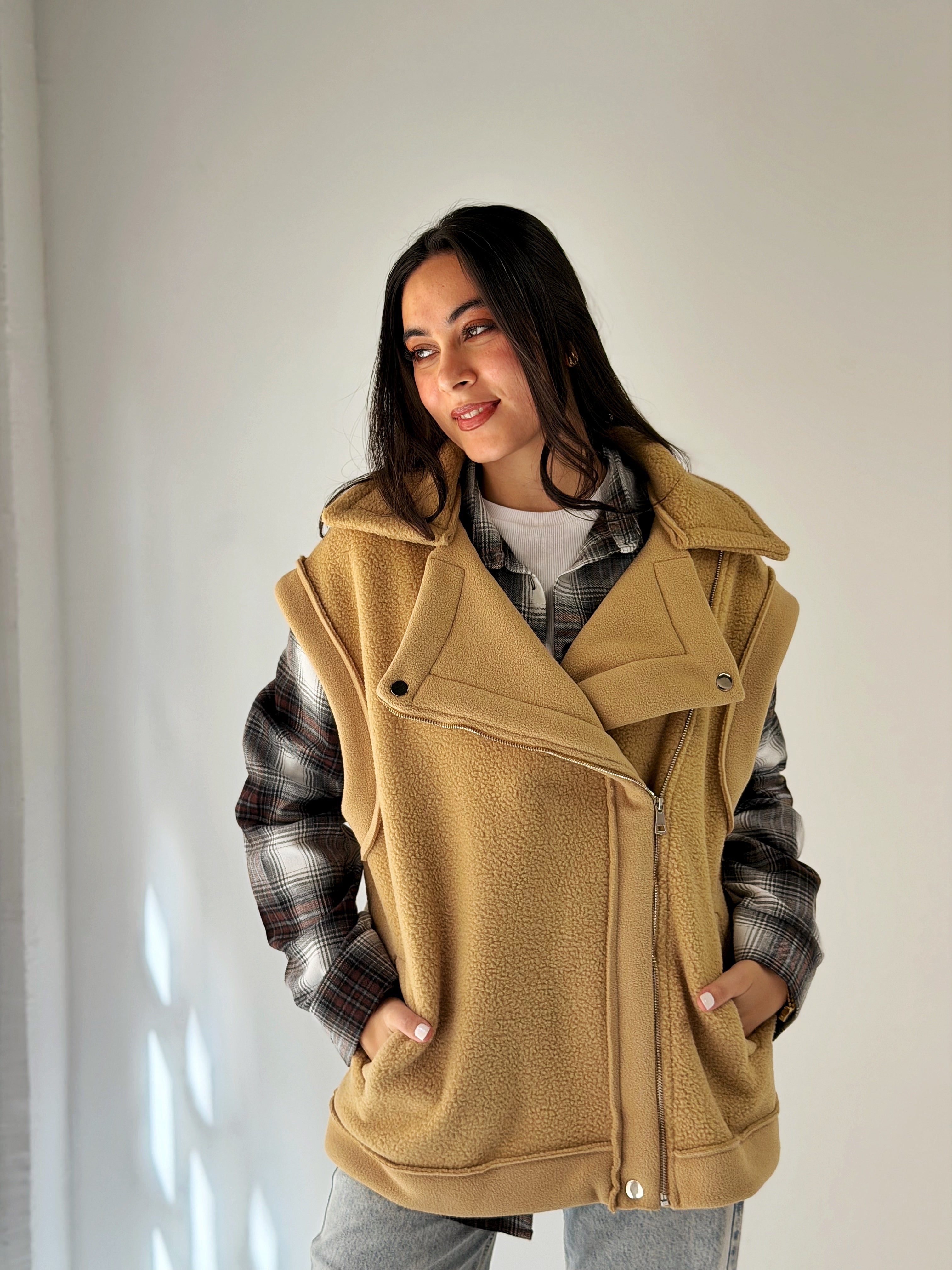 Must Have Furry Cafe - AB ESSENTIALS