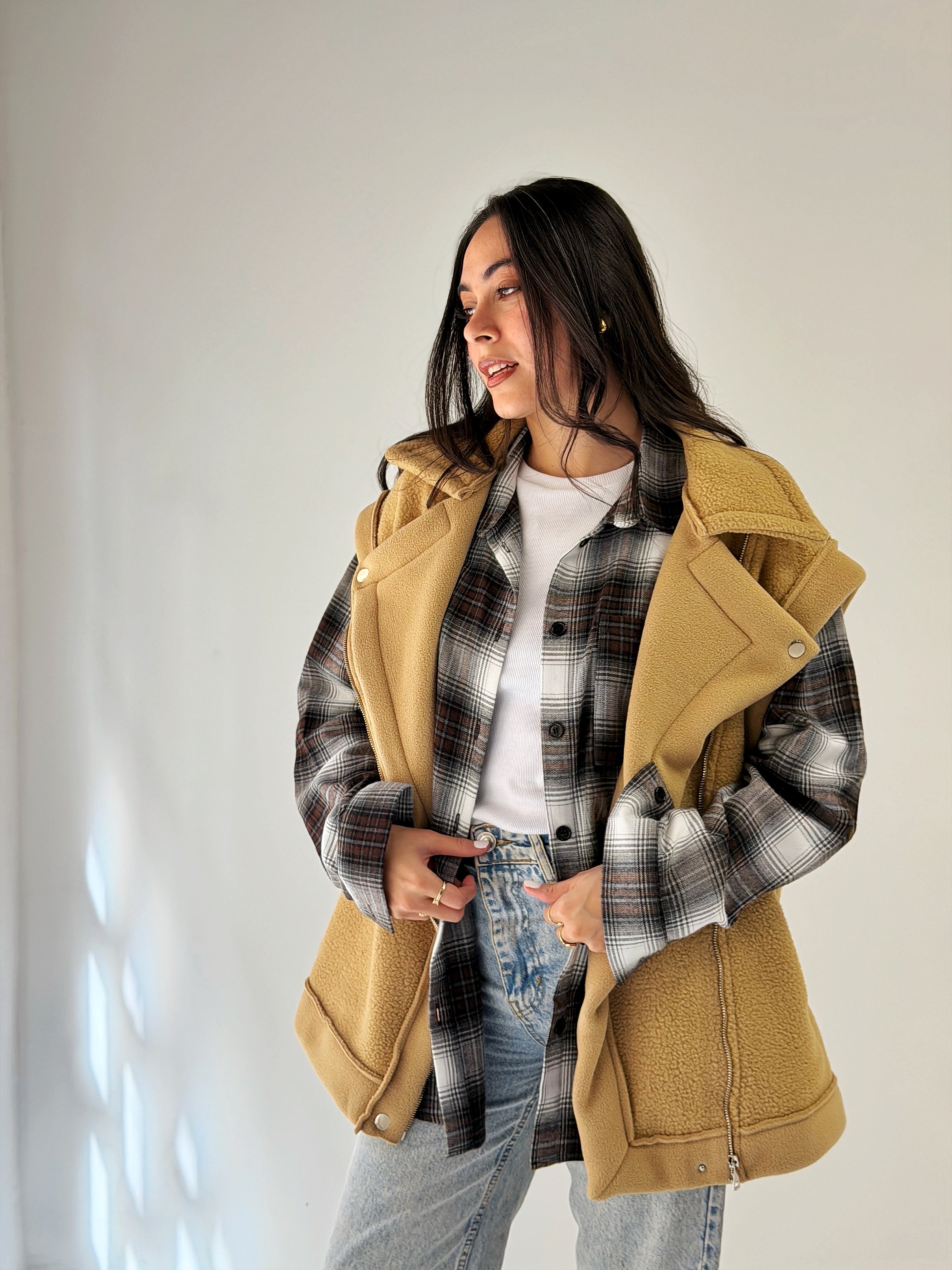 Must Have Furry Cafe - AB ESSENTIALS