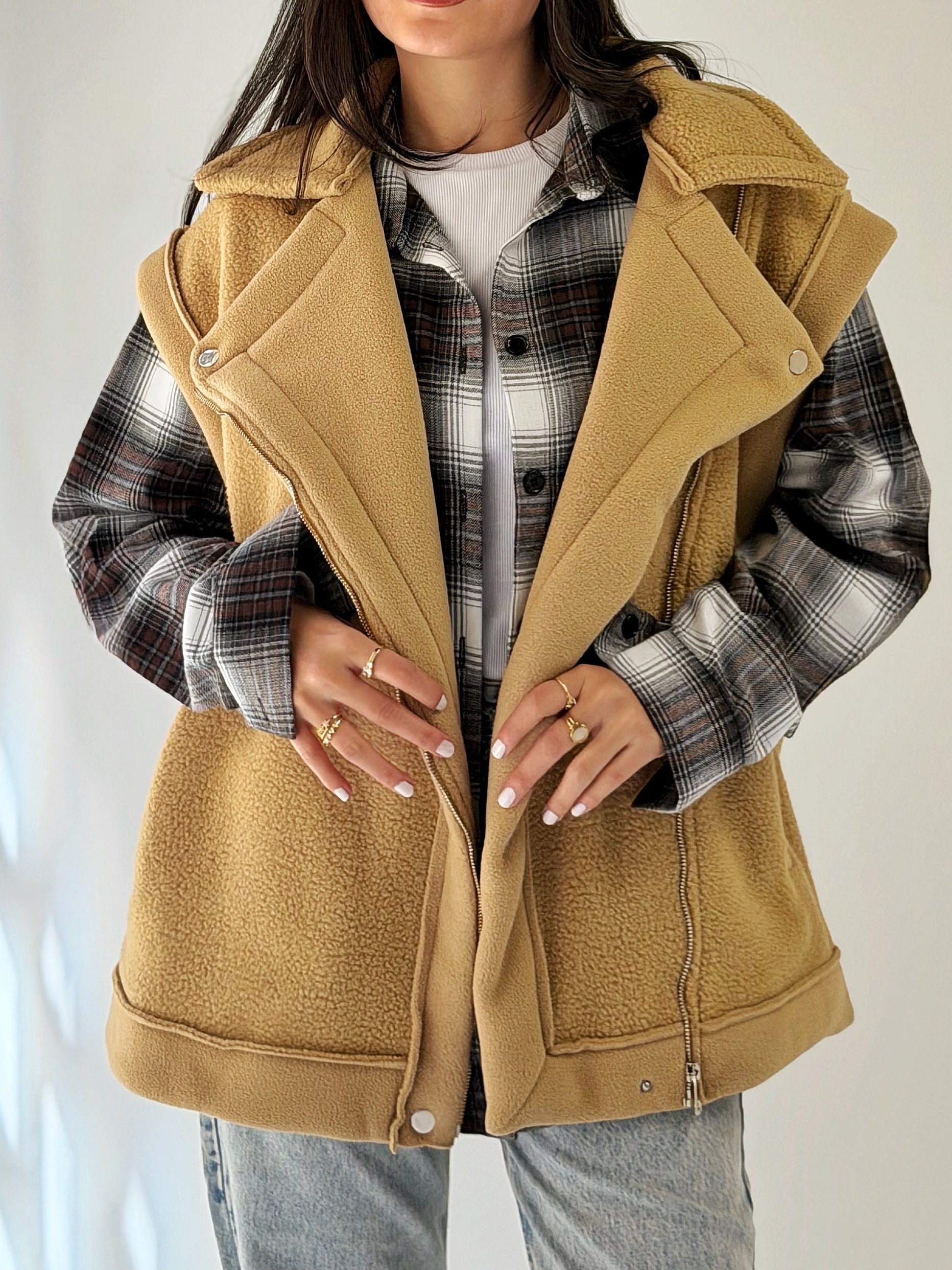 Must Have Furry Cafe - AB ESSENTIALS