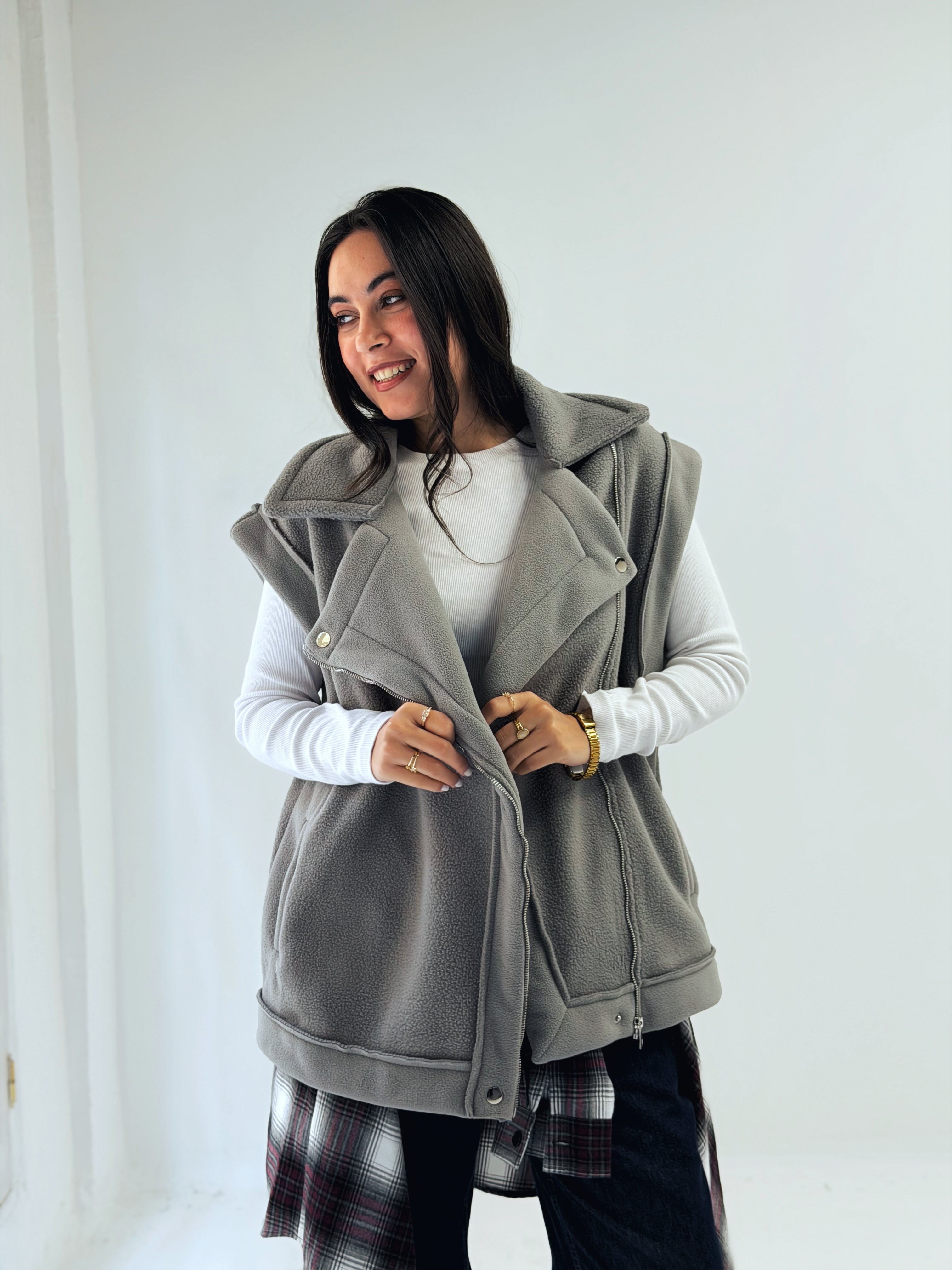 Must Have Furry Grey - AB ESSENTIALS