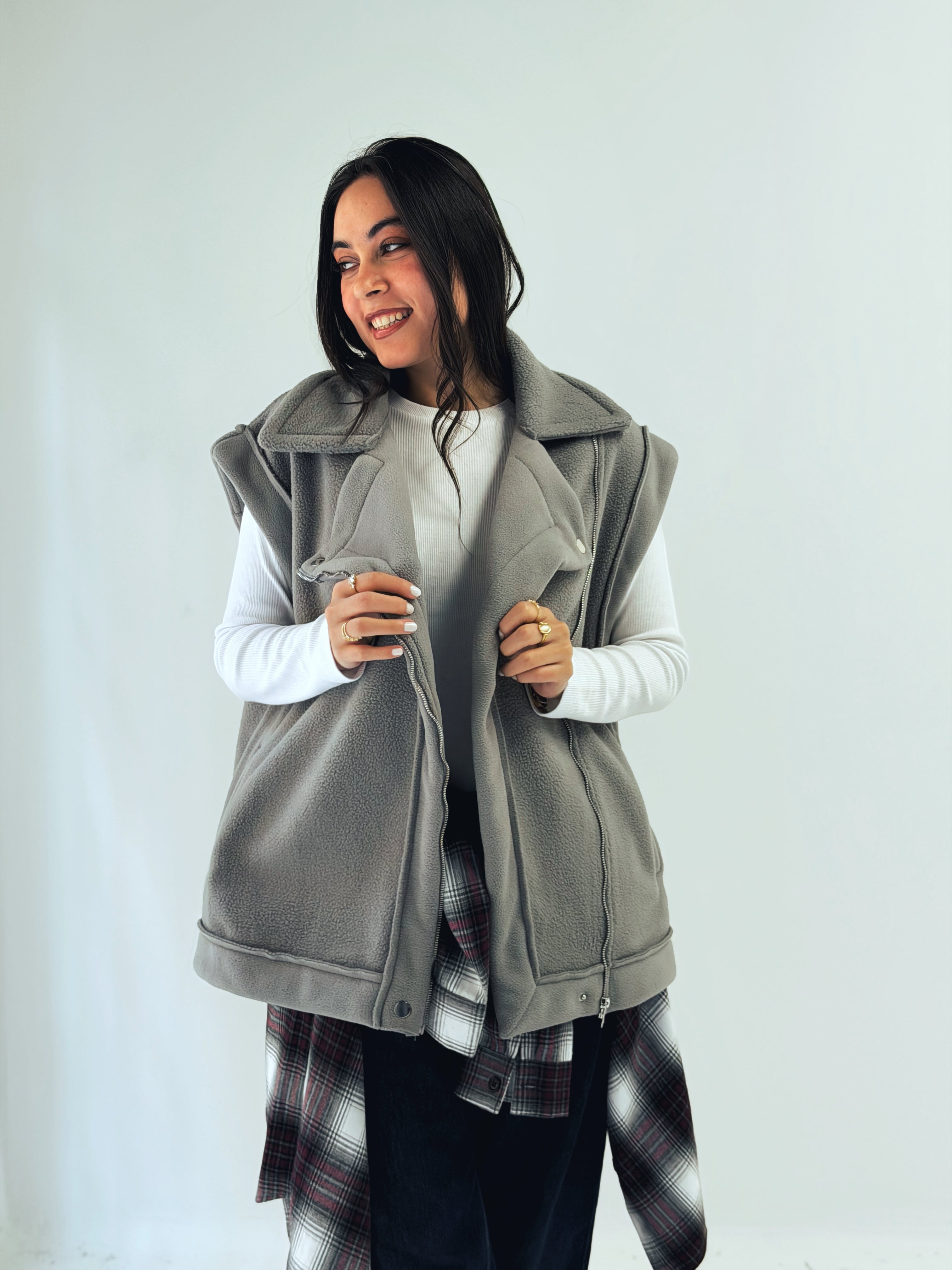 Must Have Furry Grey - AB ESSENTIALS