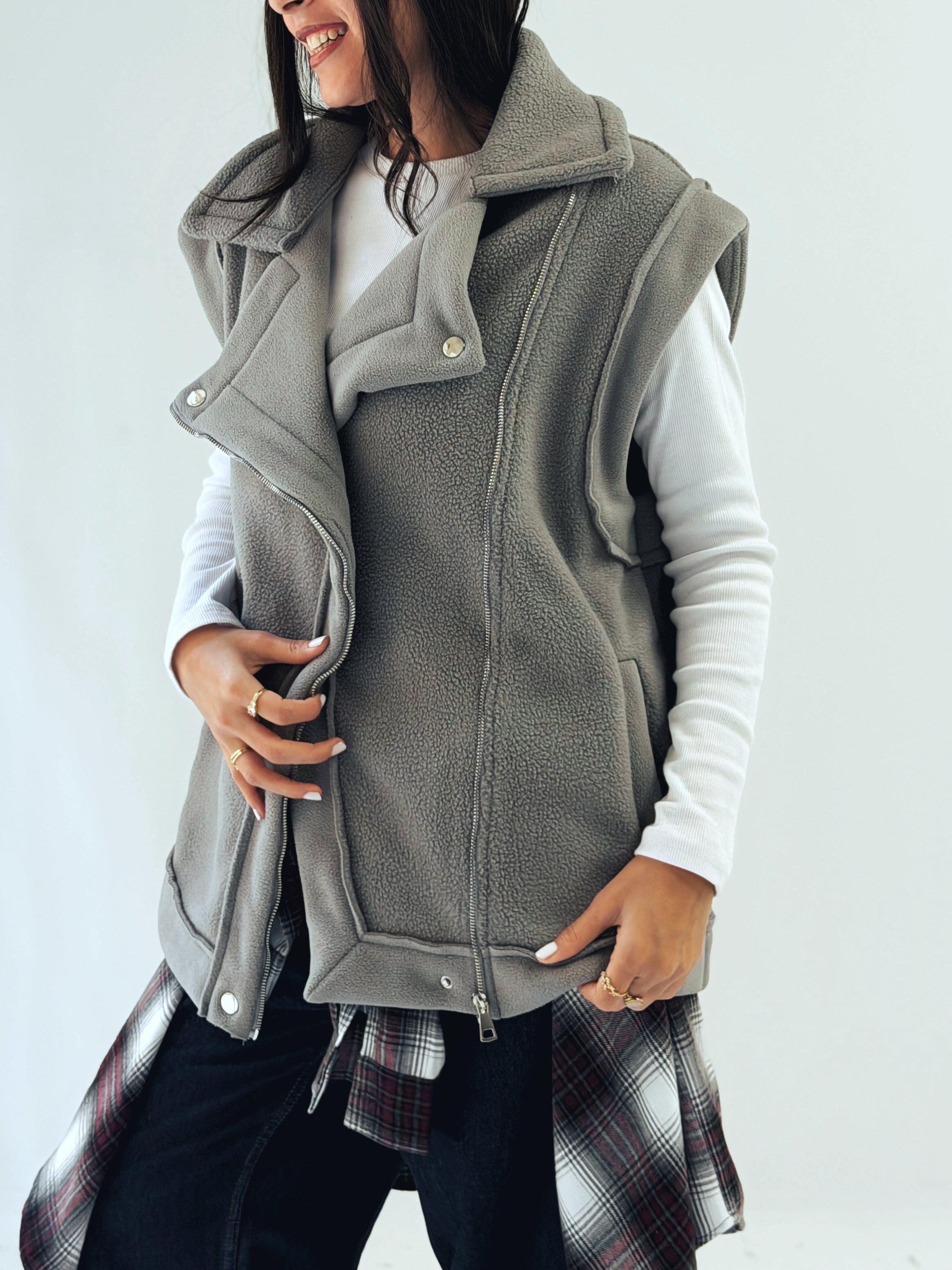 Must Have Furry Grey - AB ESSENTIALS