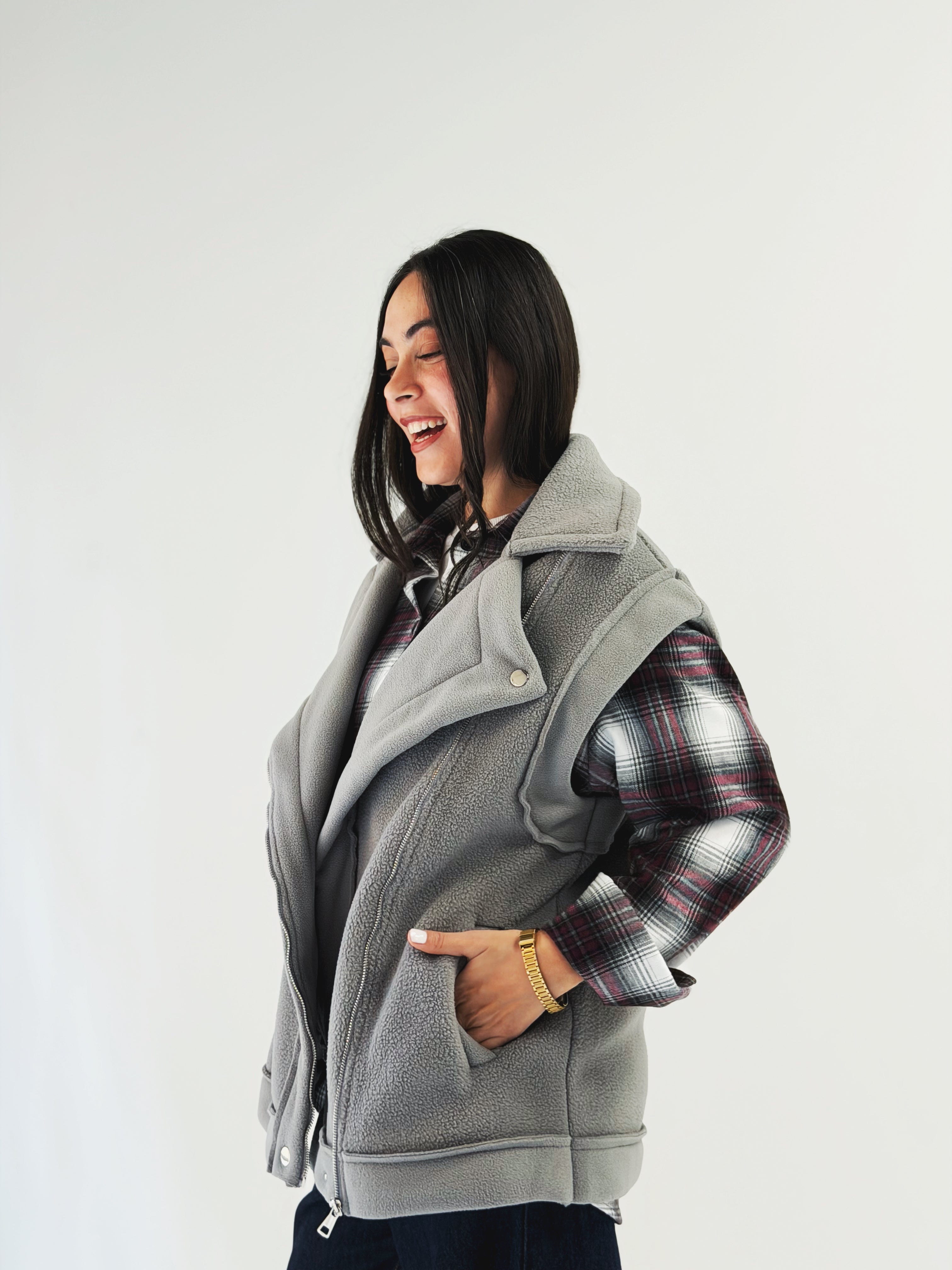 Must Have Furry Grey - AB ESSENTIALS