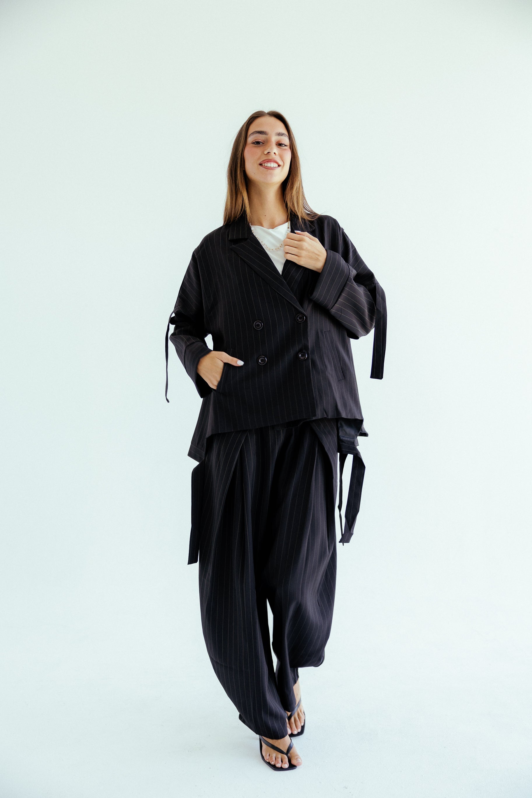 New Bestie Blazer Black - AB ESSENTIALS